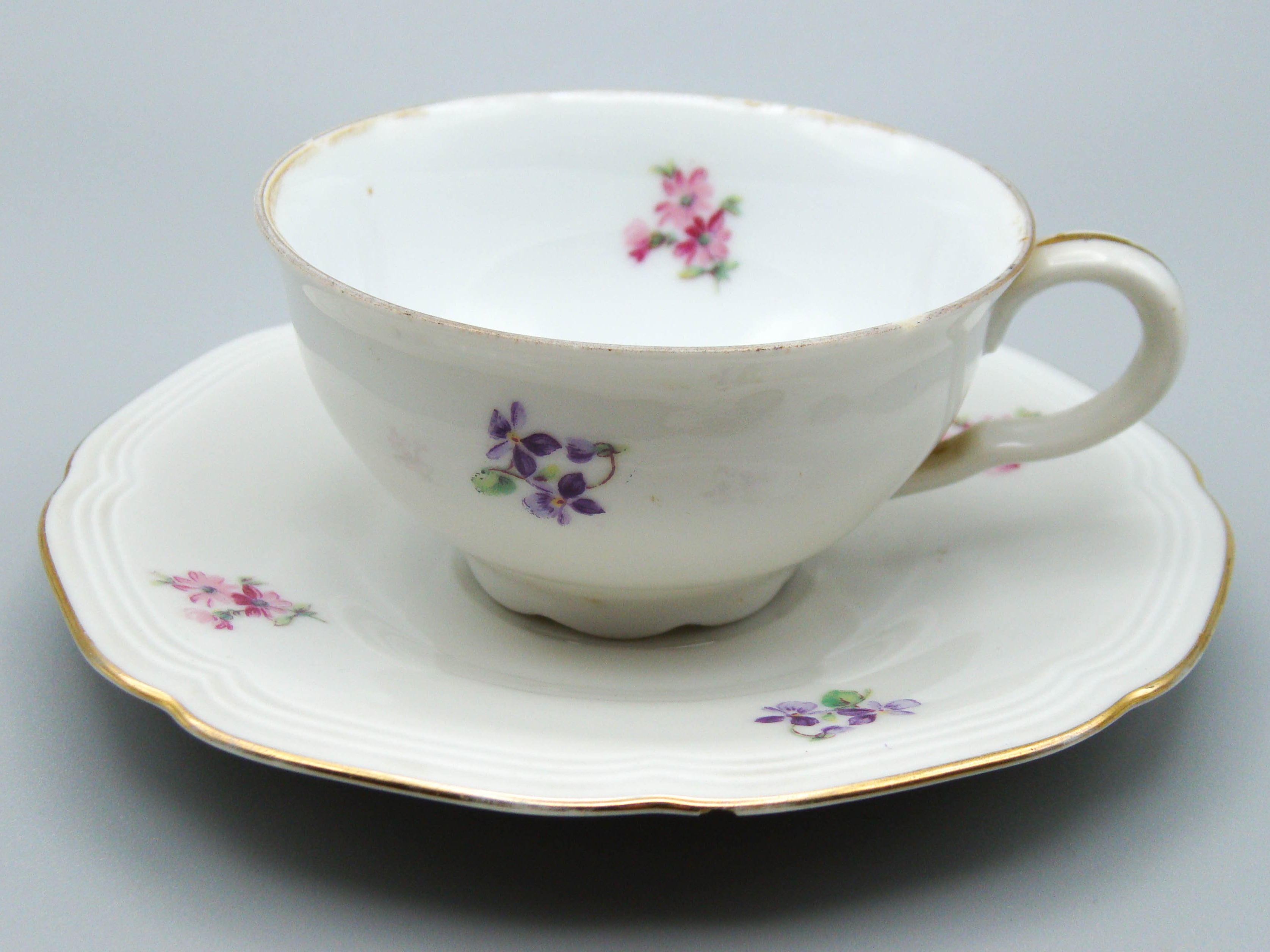 Vintage Antique Germany Bavaria Porcelain Tea Cup - Saucer and Cup Set - Kingdom of Antique Arts, Bavaria Porcelain, German Porcelain, Hantpainted Porcelain, Collecting Tea cups, Colllecting Coffee cups, Art Deco Porcelain