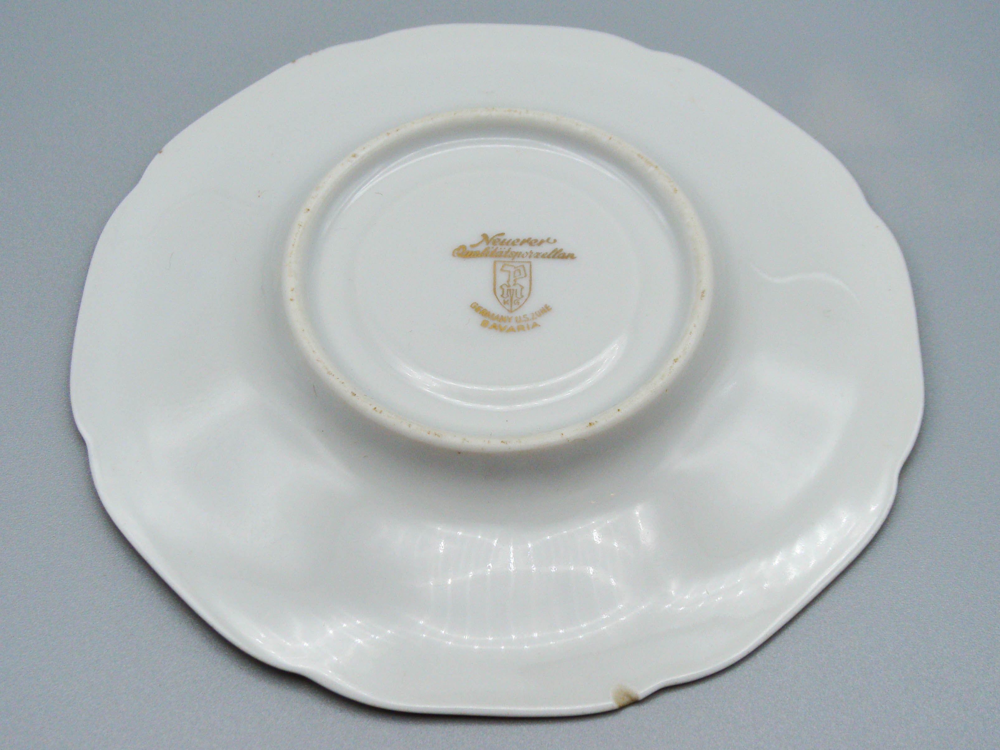 Vintage Antique Germany Bavaria Porcelain Tea Cup - Saucer and Cup Set - Kingdom of Antique Arts, Bavaria Porcelain, German Porcelain, Hantpainted Porcelain, Collecting Tea cups, Colllecting Coffee cups, Art Deco Porcelain