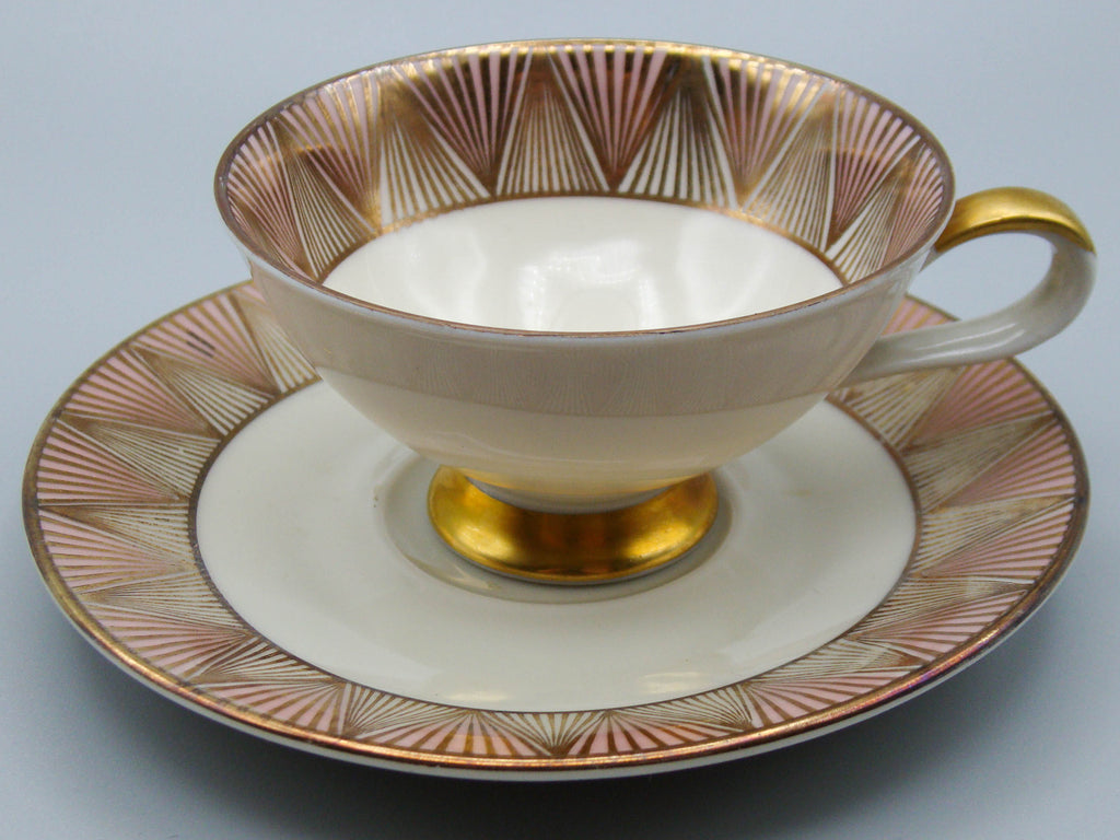 Vintage Antique Germany Bavaria Porcelain Tea Cup - Saucer and Cup Set - Kingdom of Antique Arts, Bavaria Porcelain, German Porcelain, Hantpainted Porcelain, Collecting Tea cups, Colllecting Coffee cups, Art Deco Porcelain