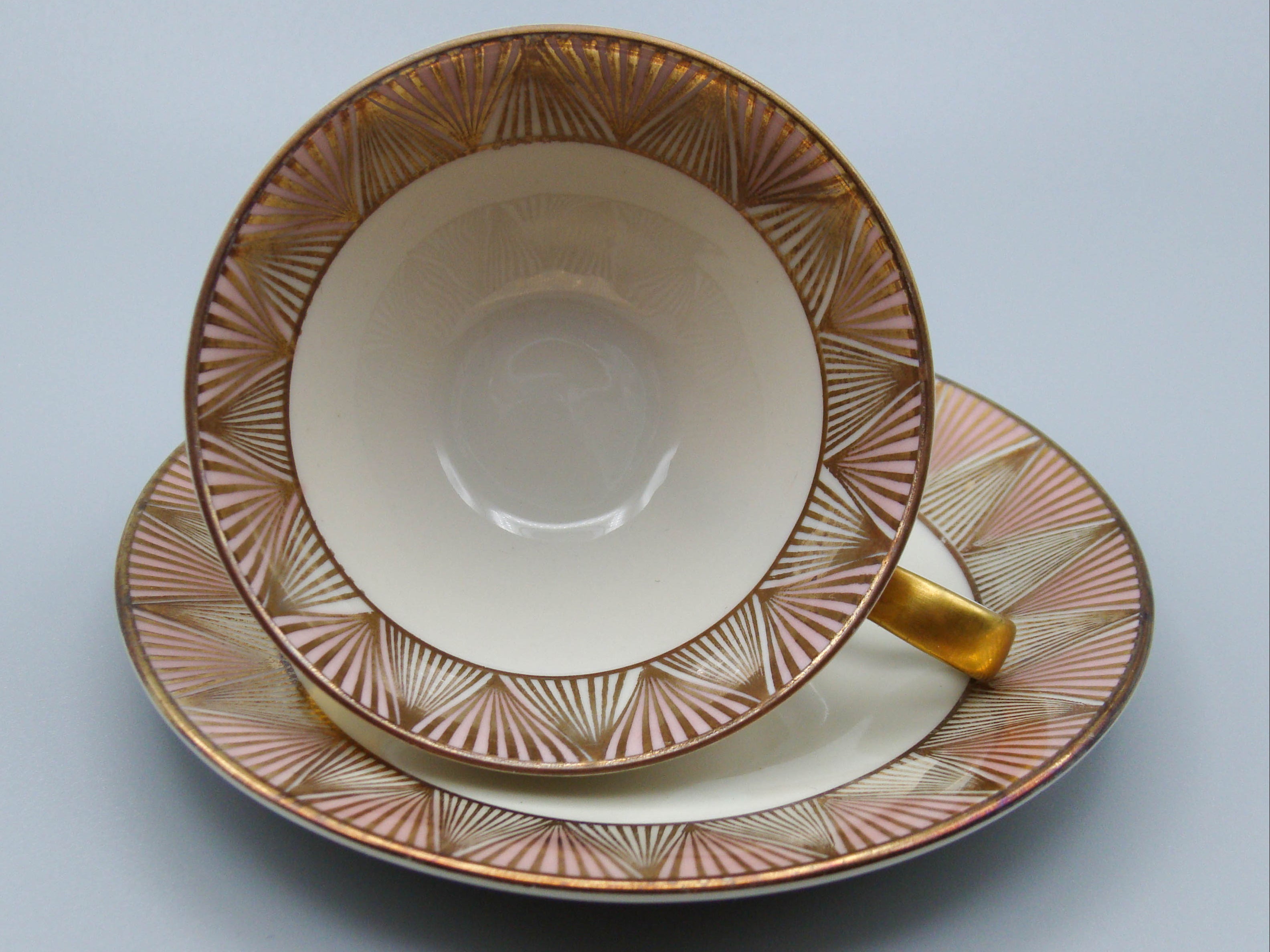 Vintage Antique Germany Bavaria Porcelain Tea Cup - Saucer and Cup Set - Kingdom of Antique Arts, Bavaria Porcelain, German Porcelain, Hantpainted Porcelain, Collecting Tea cups, Colllecting Coffee cups, Art Deco Porcelain