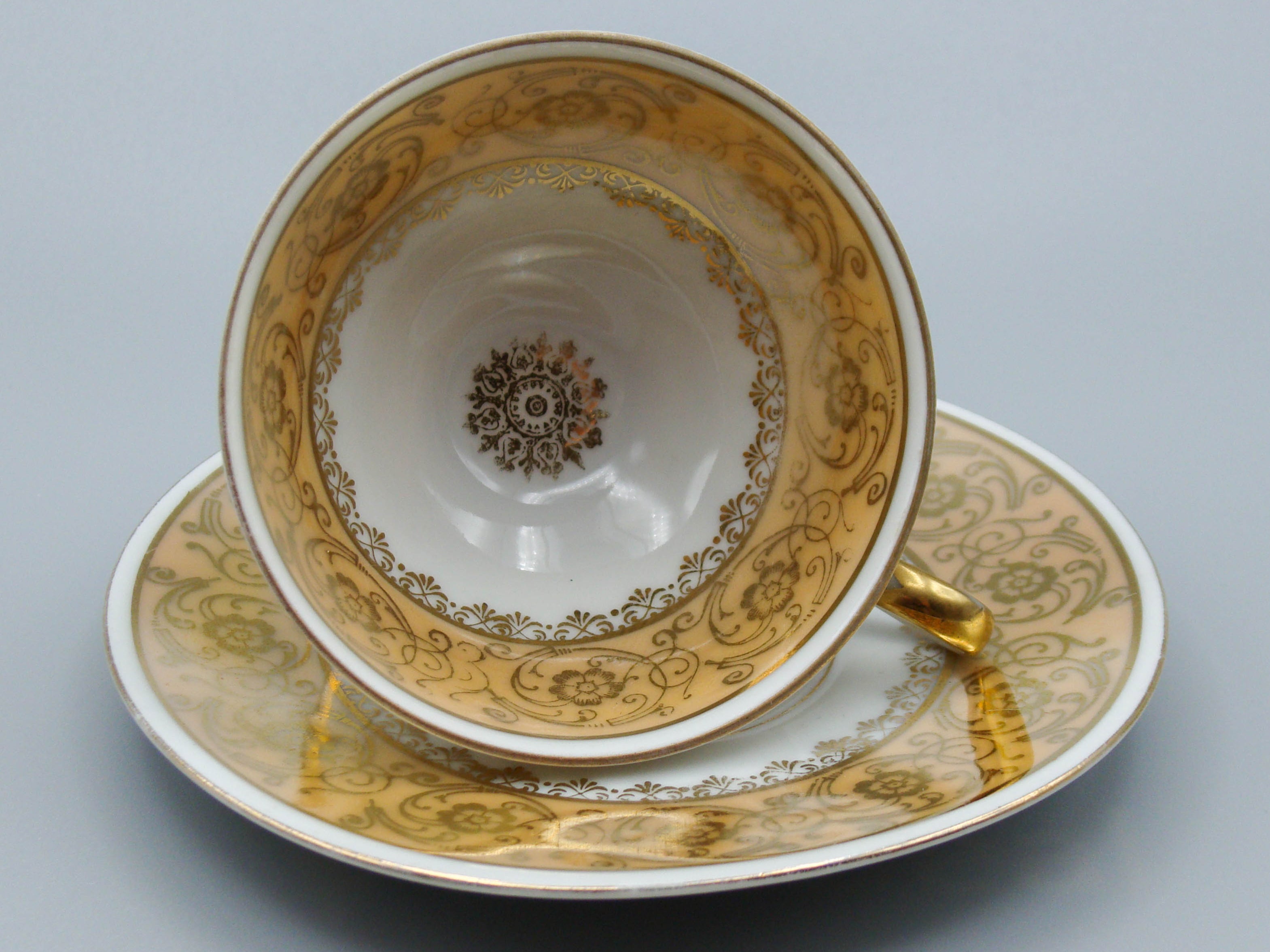 Vintage Antique Germany Bavaria Porcelain Tea Cup - Saucer and Cup Set - Kingdom of Antique Arts, Bavaria Porcelain, German Porcelain, Hantpainted Porcelain, Collecting Tea cups, Colllecting Coffee cups, Art Deco Porcelain
