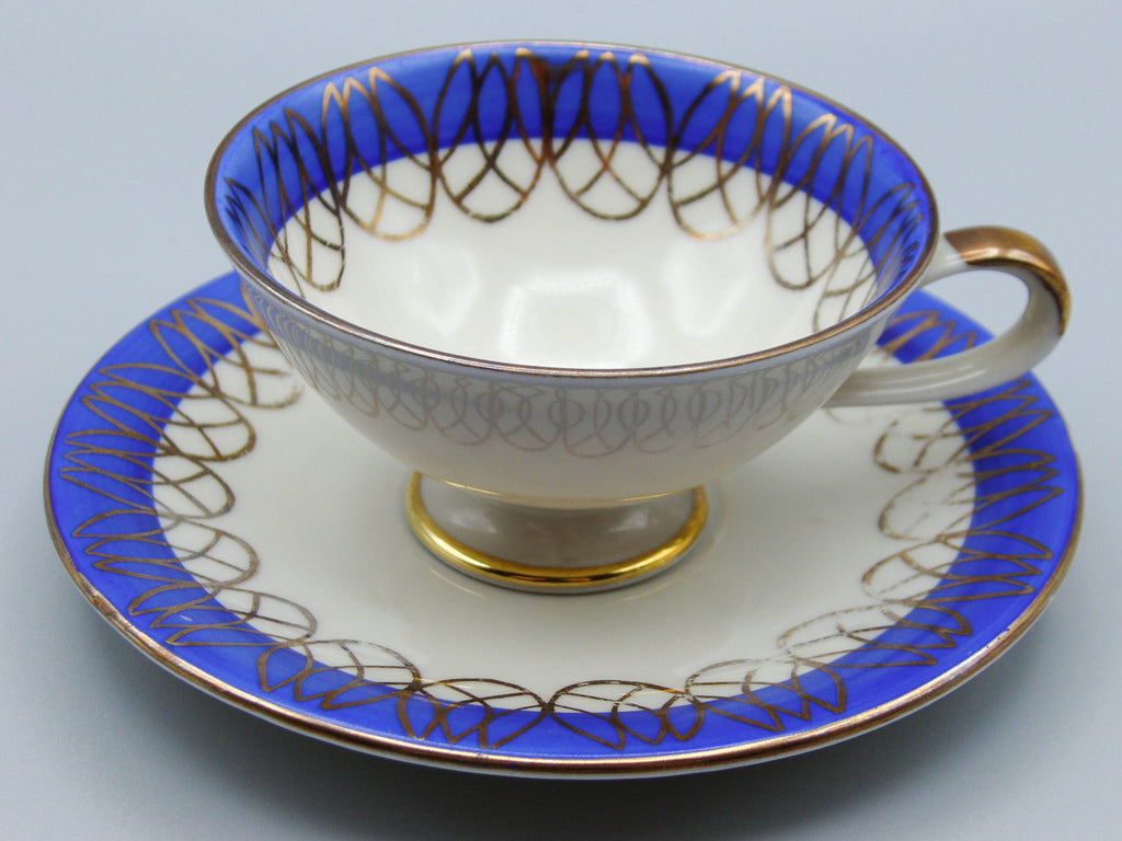 Vintage Antique Germany Bavaria Porcelain Tea Cup - Saucer and Cup Set - Kingdom of Antique Arts, Bavaria Porcelain, German Porcelain, Hantpainted Porcelain, Collecting Tea cups, Colllecting Coffee cups, Art Deco Porcelain