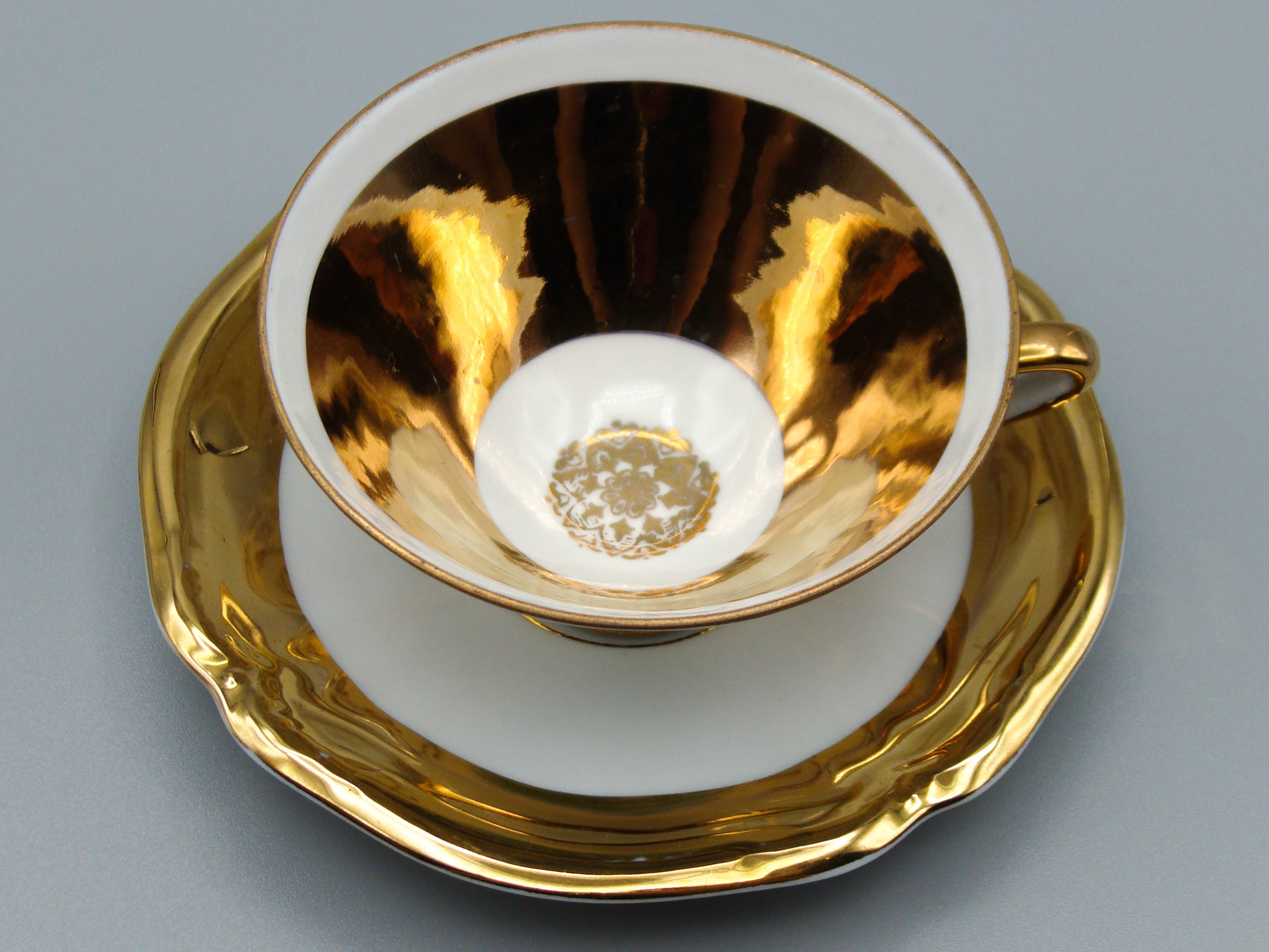 Vintage Antique Germany Bavaria Porcelain Tea Cup - Saucer and Cup Set - Kingdom of Antique Arts, Bavaria Porcelain, German Porcelain, Hantpainted Porcelain, Collecting Tea cups, Colllecting Coffee cups, Art Deco Porcelain