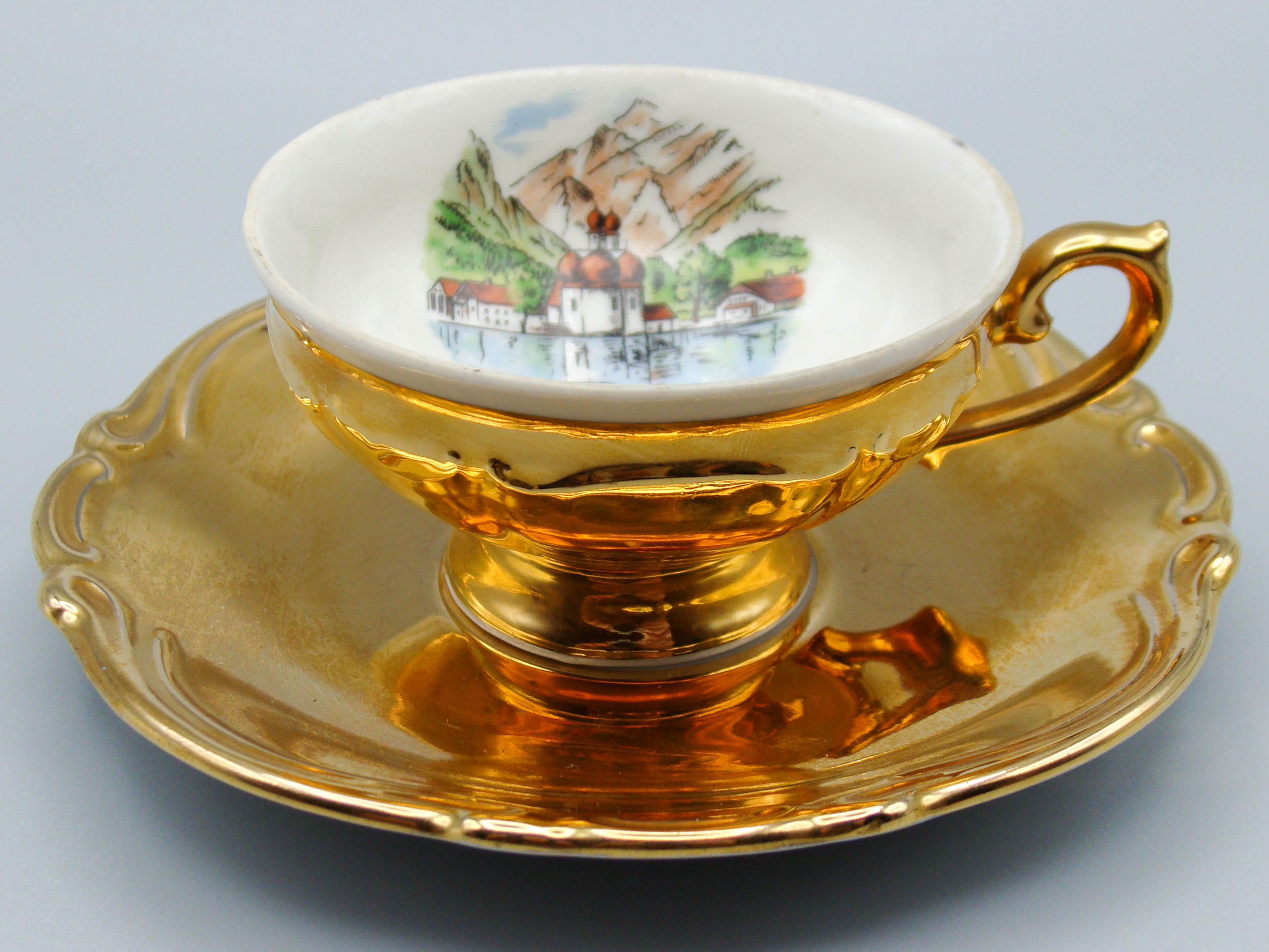 Vintage Antique Germany Bavaria Porcelain Tea Cup - Saucer and Cup Set - Kingdom of Antique Arts, Bavaria Porcelain, German Porcelain, Hantpainted Porcelain, Collecting Tea cups, Colllecting Coffee cups, Art Deco Porcelain