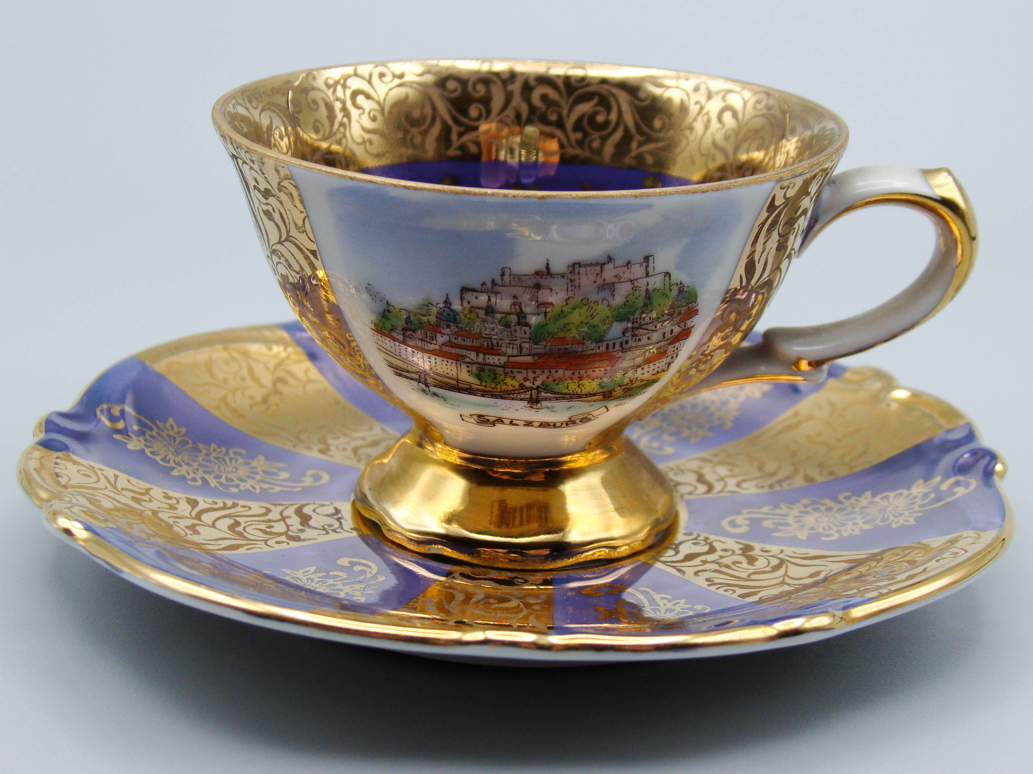 Vintage Antique Germany Bavaria Porcelain Tea Cup - Saucer and Cup Set - Kingdom of Antique Arts, Bavaria Porcelain, German Porcelain, Hantpainted Porcelain, Collecting Tea cups, Colllecting Coffee cups, Art Deco Porcelain