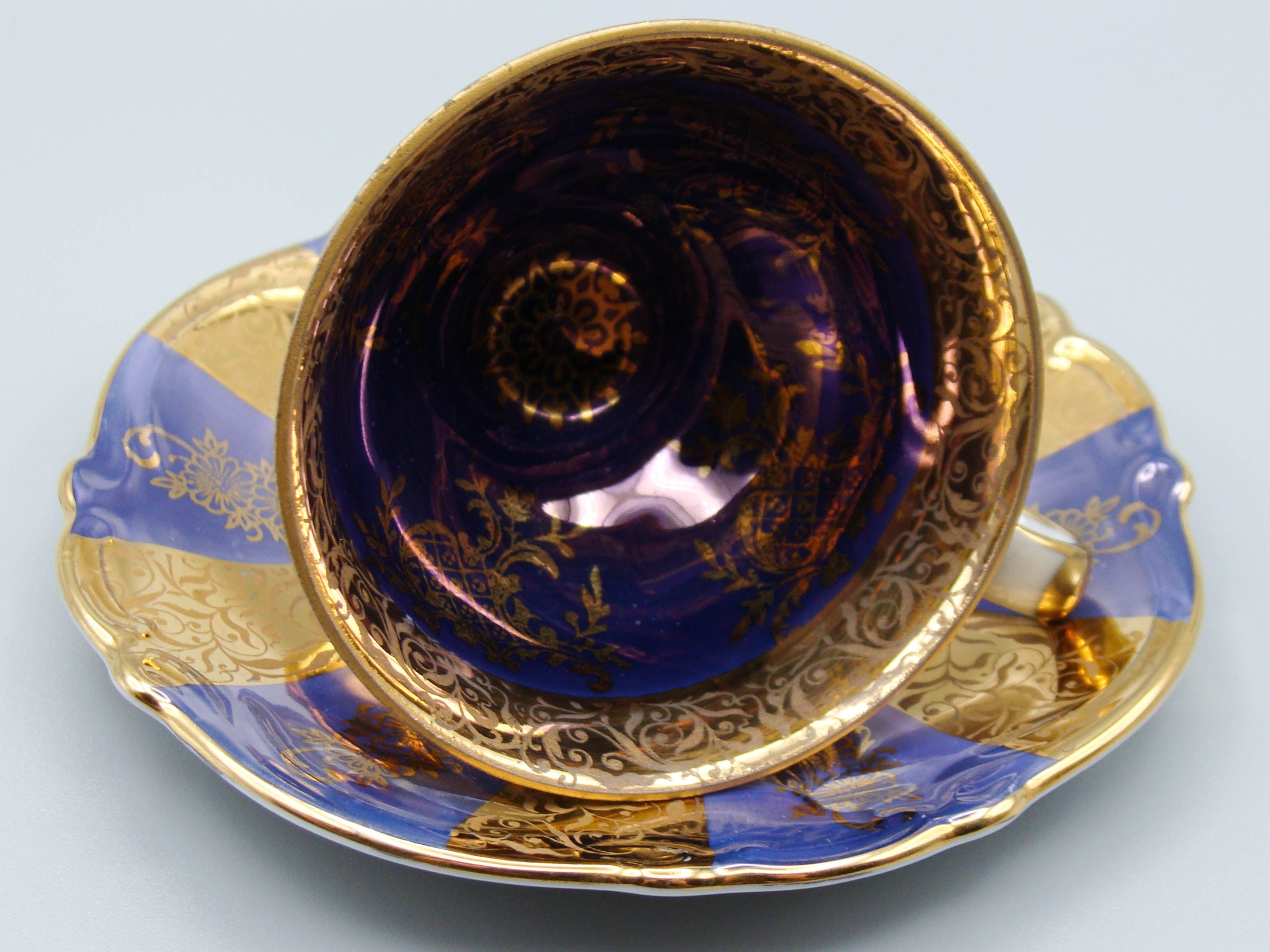 Vintage Antique Germany Bavaria Porcelain Tea Cup - Saucer and Cup Set - Kingdom of Antique Arts, Bavaria Porcelain, German Porcelain, Hantpainted Porcelain, Collecting Tea cups, Colllecting Coffee cups, Art Deco Porcelain