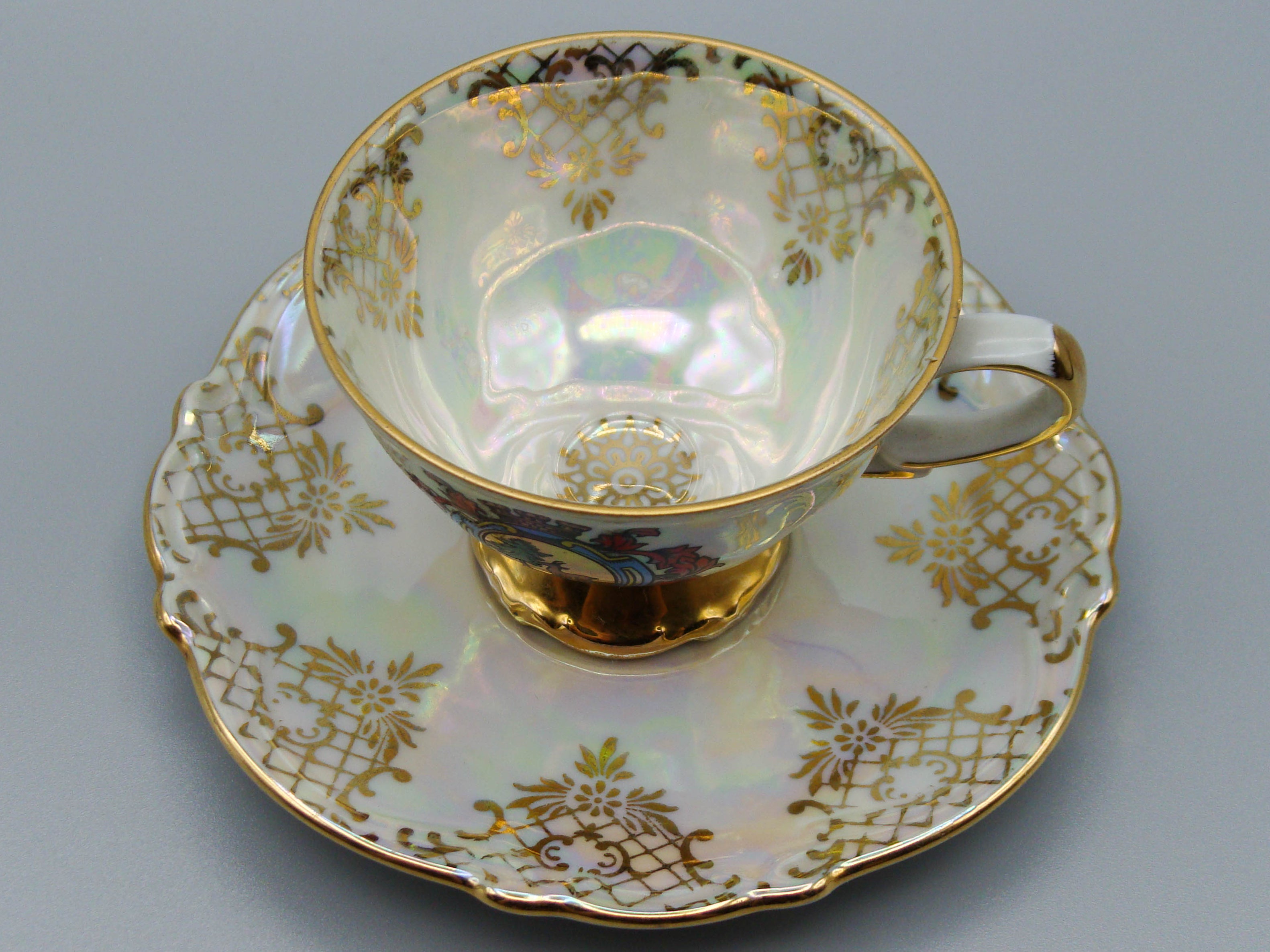 Vintage Antique Germany Bavaria Porcelain Tea Cup - Saucer and Cup Set - Kingdom of Antique Arts, Bavaria Porcelain, German Porcelain, Hantpainted Porcelain, Collecting Tea cups, Colllecting Coffee cups, Art Deco Porcelain