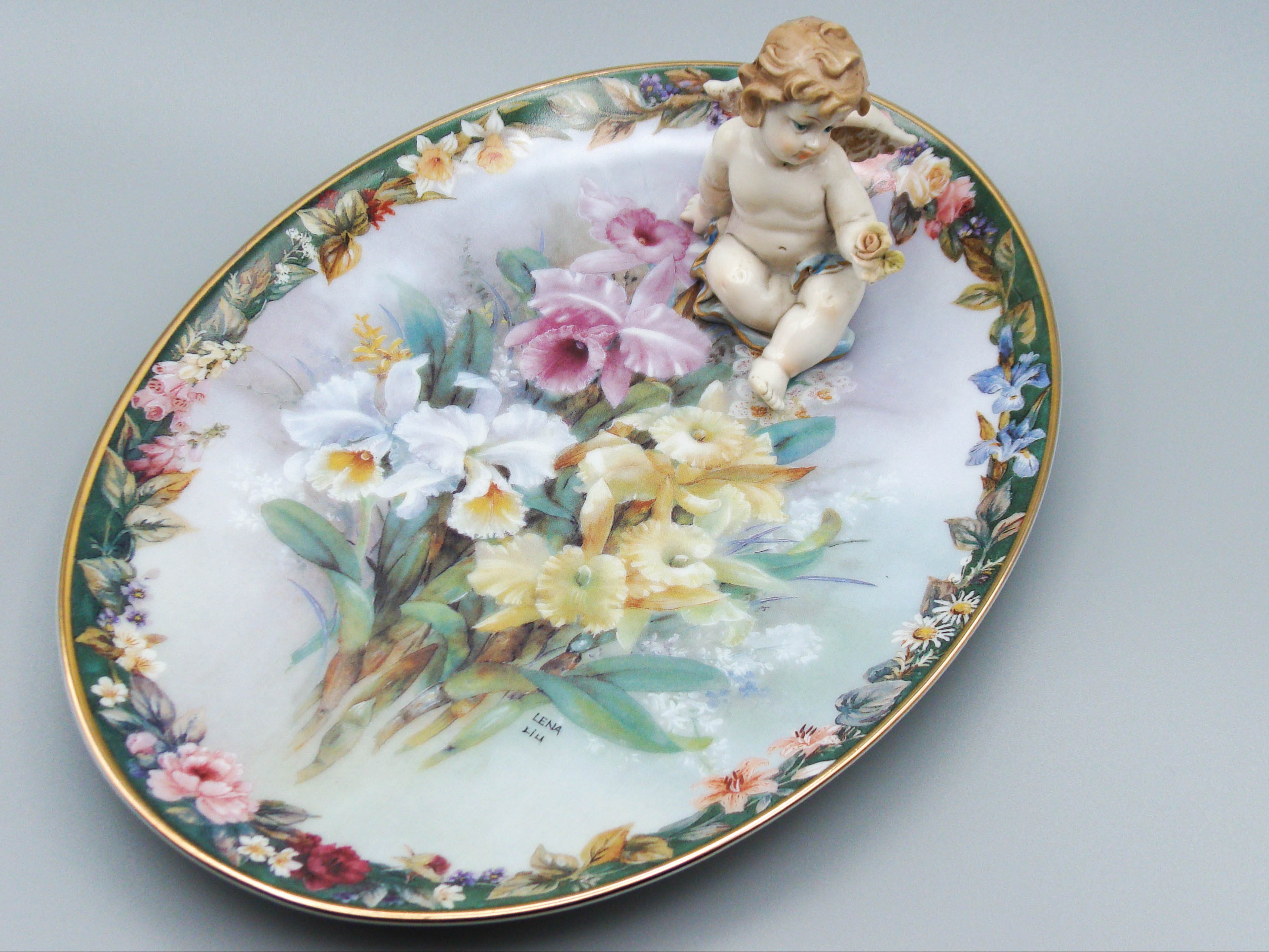 Vintage Decorative Porcelain Plate with Angel - Hand painted - Kingdom of Antique Arts, Hantpainted Porcelain, Collecting Porcelain Trays, Angels Figurines, Deco Porcelain