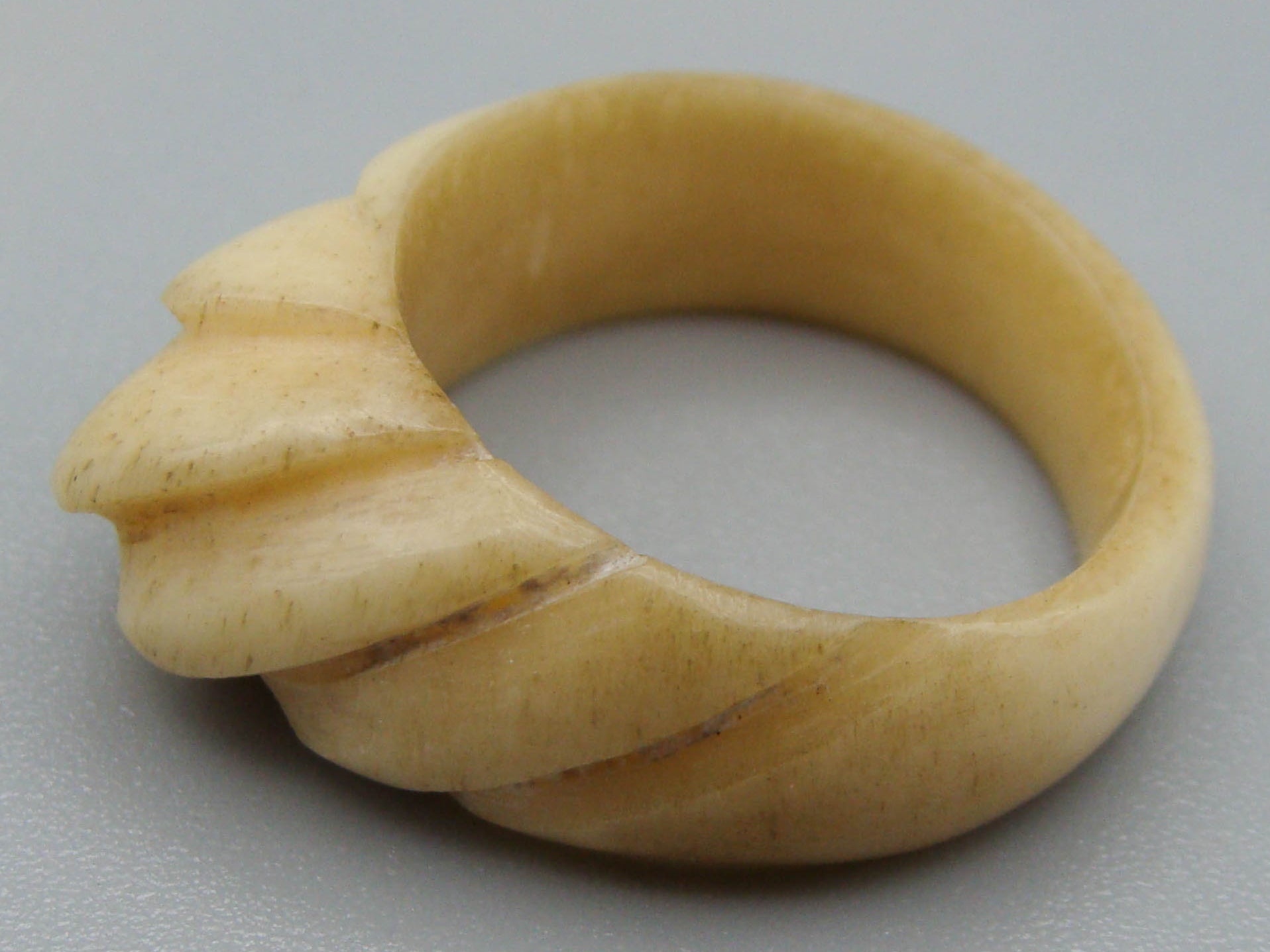 Antique Bone, Natural Bone, Bone ring, Mediterranean Bone, handcarved bone, Asien Bone