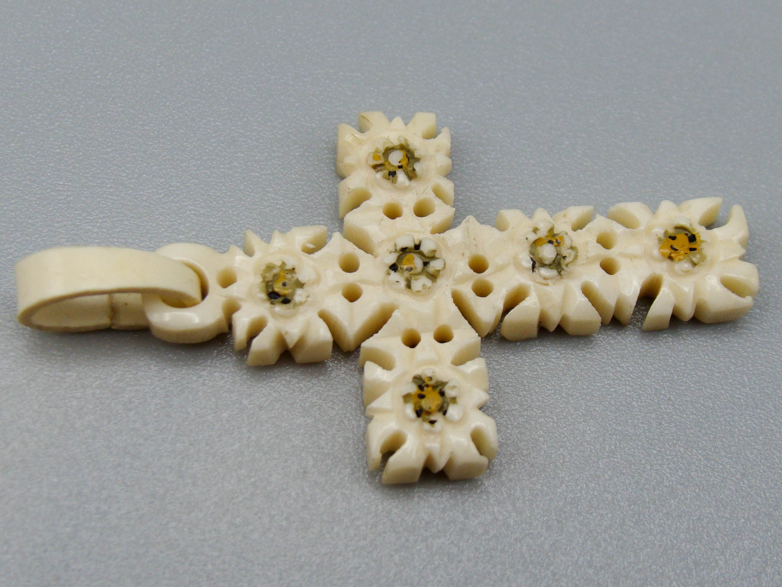 Antique Ivory, Natural Ivory, Mediterranean Ivory, handcarved Ivory, Asien Ivory, Elephant Ivory, Ivory Chain, Ivory Pendant