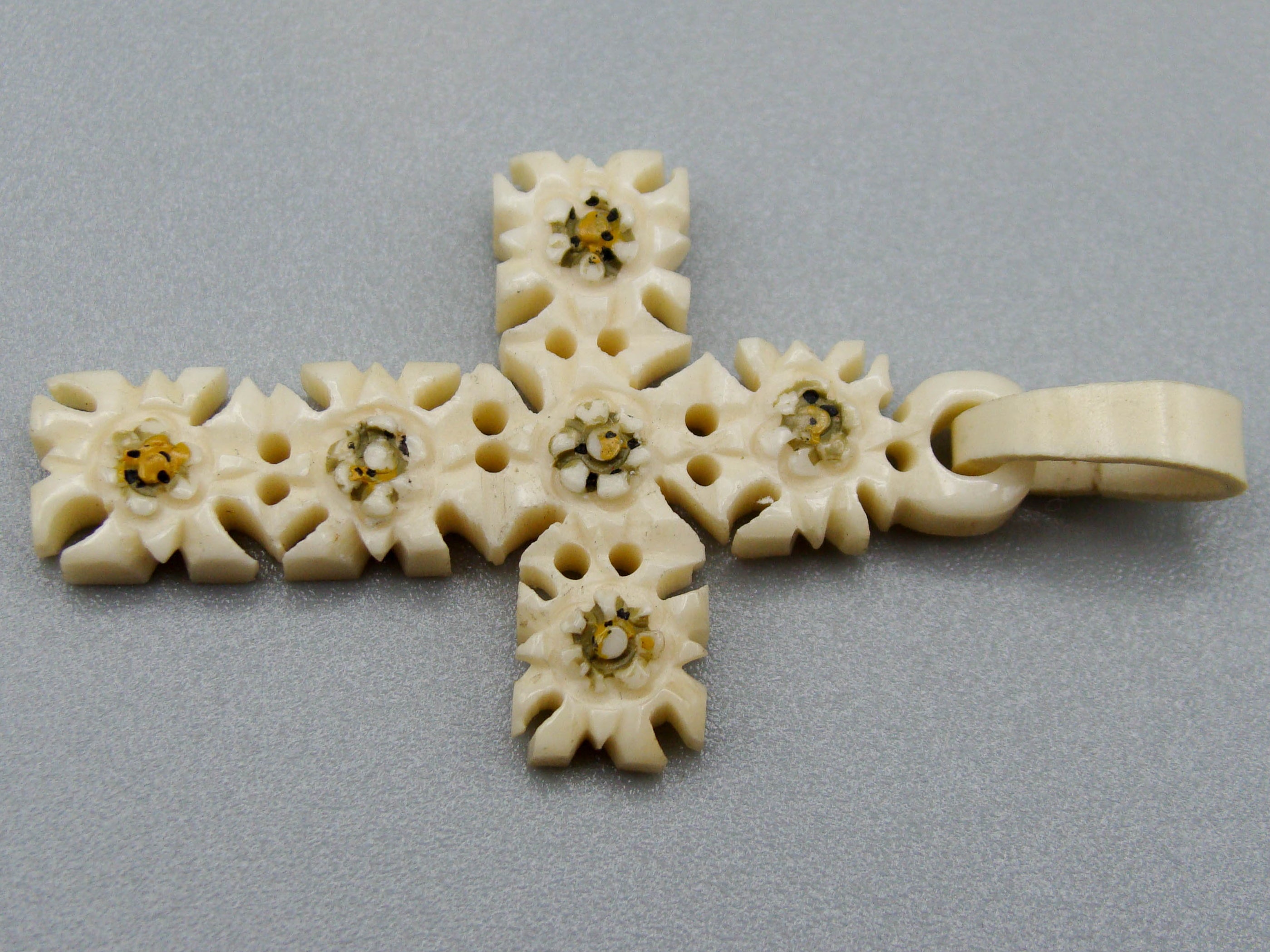 Antique Ivory, Natural Ivory, Mediterranean Ivory, handcarved Ivory, Asien Ivory, Elephant Ivory, Ivory Chain, Ivory Pendant