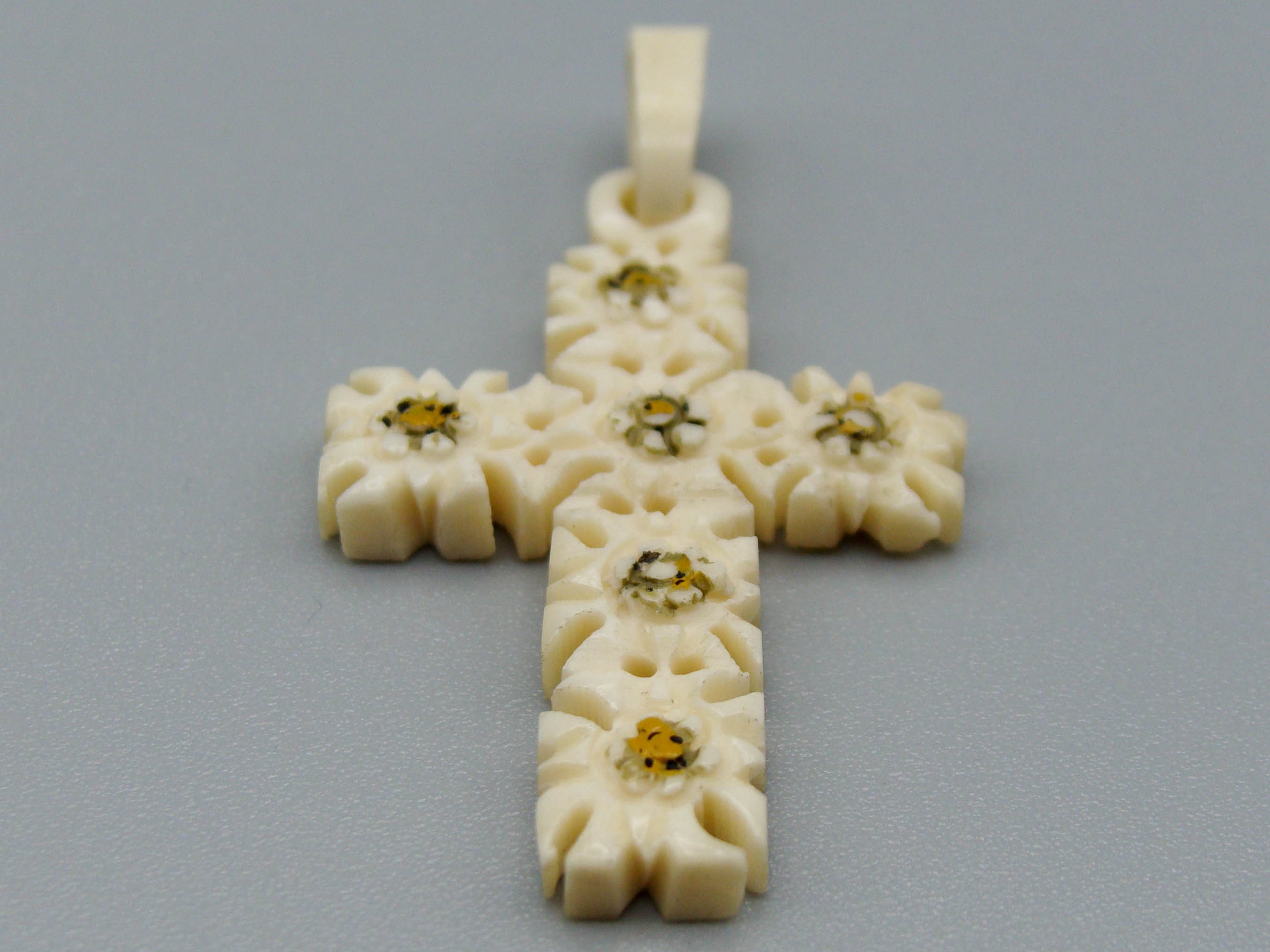 Antique Ivory, Natural Ivory, Mediterranean Ivory, handcarved Ivory, Asien Ivory, Elephant Ivory, Ivory Chain, Ivory Pendant