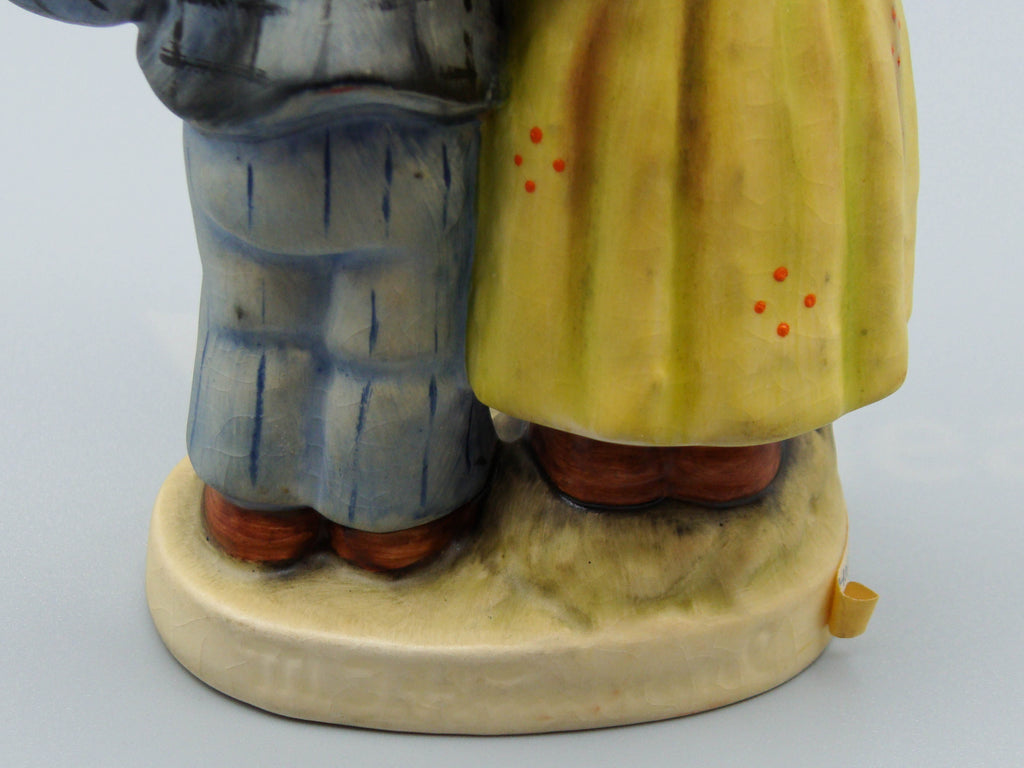 Hummel Three Angels 328 figurines, Hummel Figurines, Porcelain Figurines, Goebel Figurines, German Figurines, Collector Figurines, colored Figurines