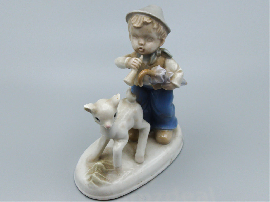 Antique European Porcelain Sculpture, European Porcelain, Porcelain Figurine, Handmade Porcelain Figurine - Kingdom of Antique Arts