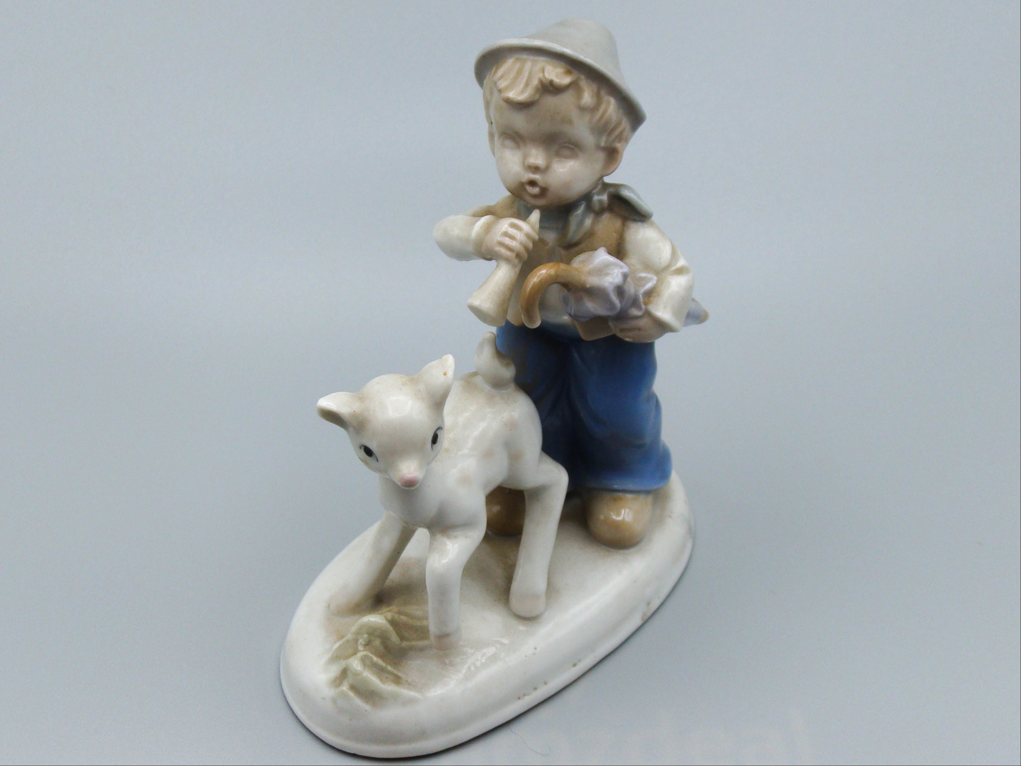 Antique European Porcelain Sculpture, European Porcelain, Porcelain Figurine, Handmade Porcelain Figurine - Kingdom of Antique Arts