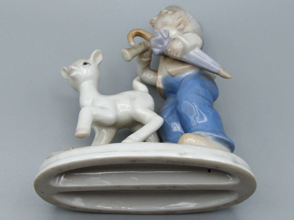 Antique European Porcelain Sculpture, European Porcelain, Porcelain Figurine, Handmade Porcelain Figurine - Kingdom of Antique Arts