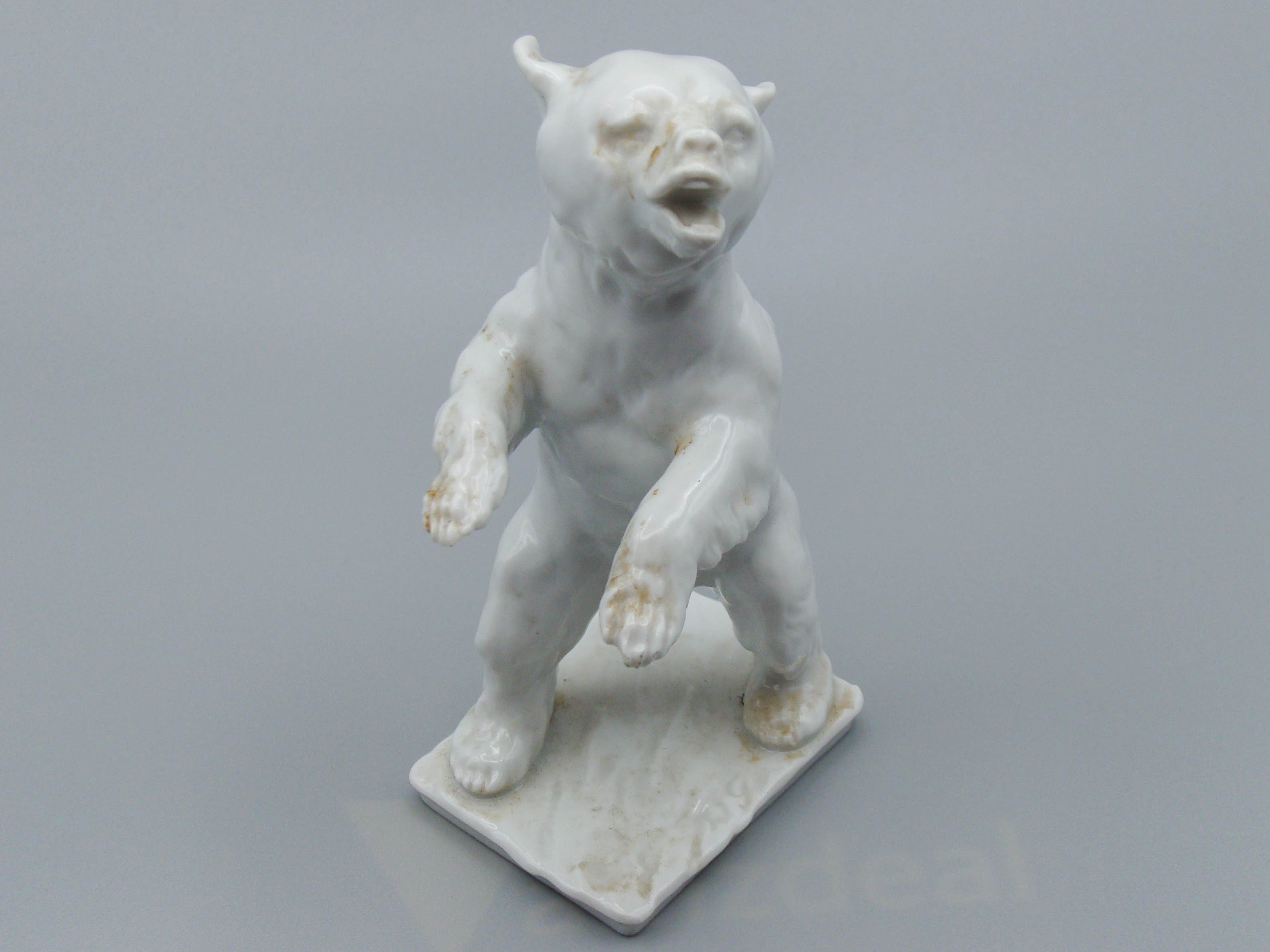 Antique European Porcelain Sculpture, European Porcelain, Porcelain Figurine, Handmade Porcelain Figurine, Kaiser Porcelain, Kaiser Figurines - Kingdom of Antique Arts