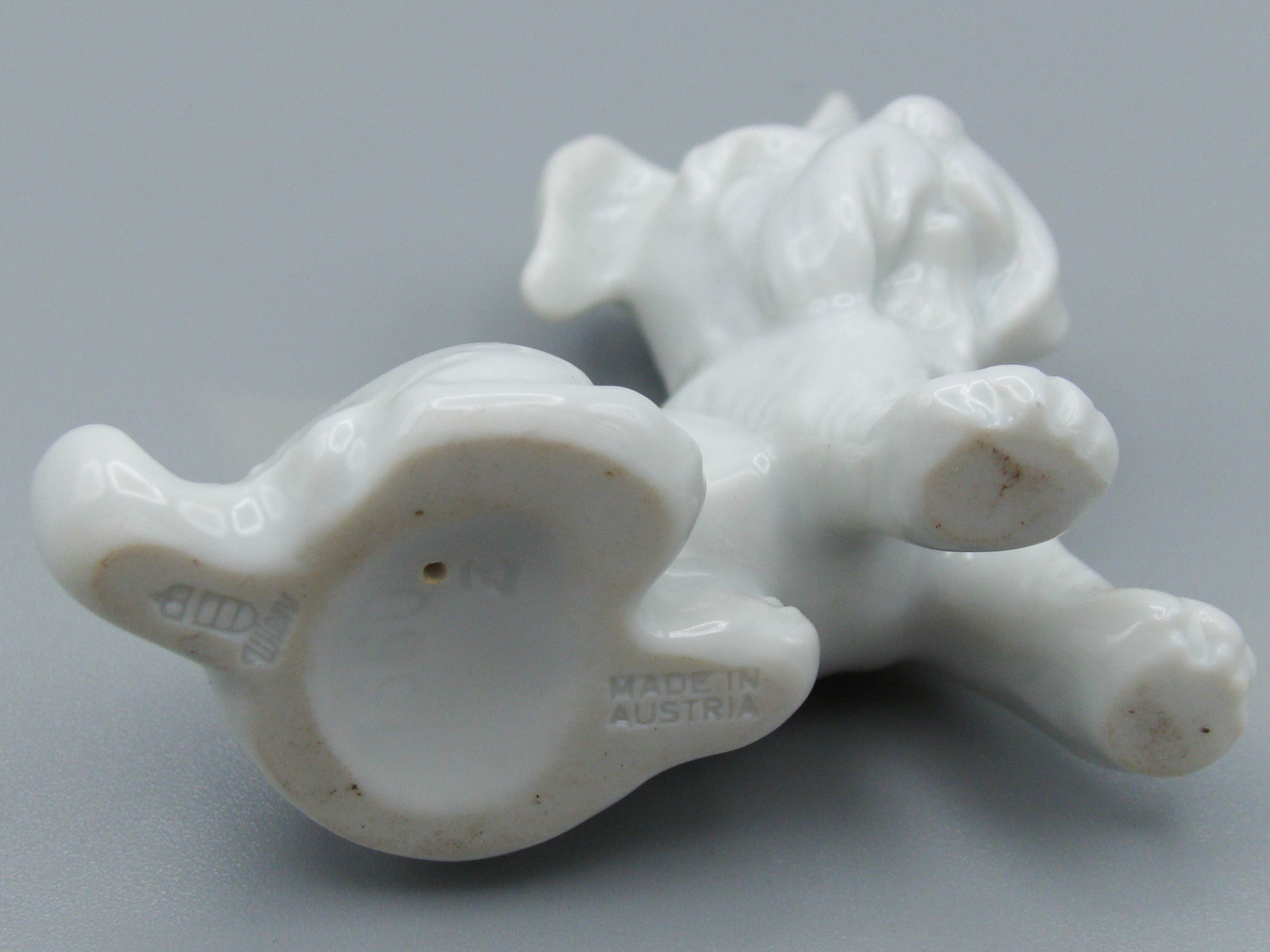 Antique European Porcelain Sculpture, European Porcelain, Porcelain Figurine, Handmade Porcelain Figurine, Augarten Porcelain, Augarten Figurines - Austrian Porcelain, Kingdom of Antique Arts, Augarten Porcelain Great Poodle, Augarten, Dog, Figurine