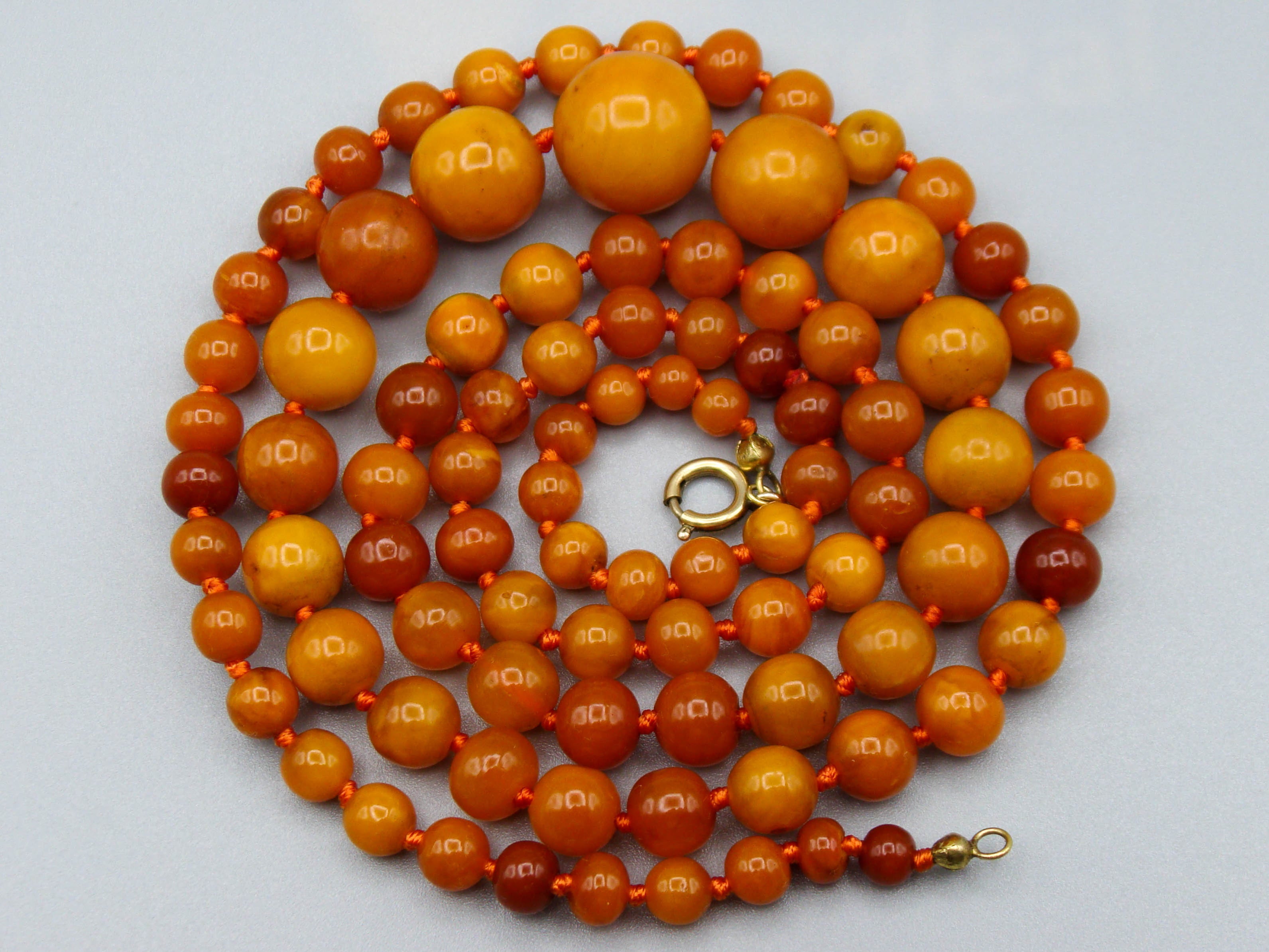 baltic amber, amber, antique, amber beads, egg Yolk, amber chain, Rosary beads, مسبحة, Masbaha, Muslim prayer beads حبيت الدورة ,العنبر الهندى