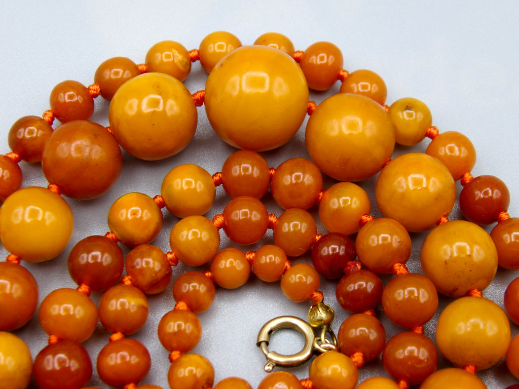 baltic amber, amber, antique, amber beads, egg Yolk, amber chain, Rosary beads, مسبحة, Masbaha, Muslim prayer beads حبيت الدورة ,العنبر الهندى
