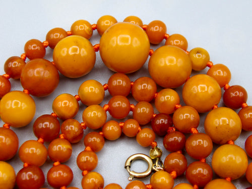 baltic amber, amber, antique, amber beads, egg Yolk, amber chain, Rosary beads, مسبحة, Masbaha, Muslim prayer beads حبيت الدورة ,العنبر الهندى