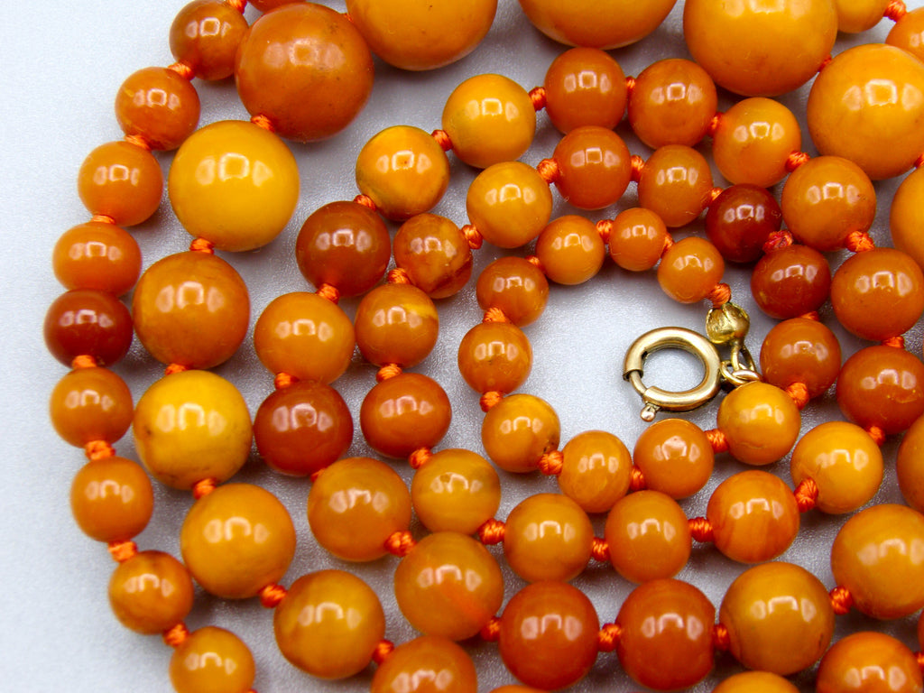 baltic amber, amber, antique, amber beads, egg Yolk, amber chain, Rosary beads, مسبحة, Masbaha, Muslim prayer beads حبيت الدورة ,العنبر الهندى