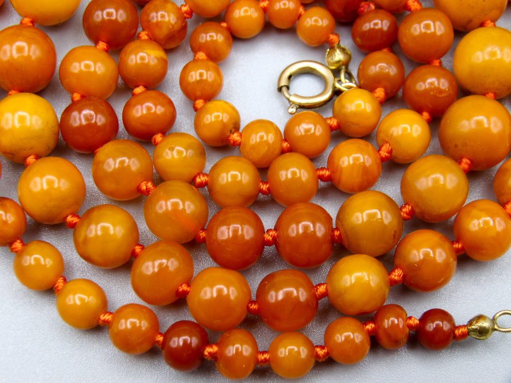 baltic amber, amber, antique, amber beads, egg Yolk, amber chain, Rosary beads, مسبحة, Masbaha, Muslim prayer beads حبيت الدورة ,العنبر الهندى