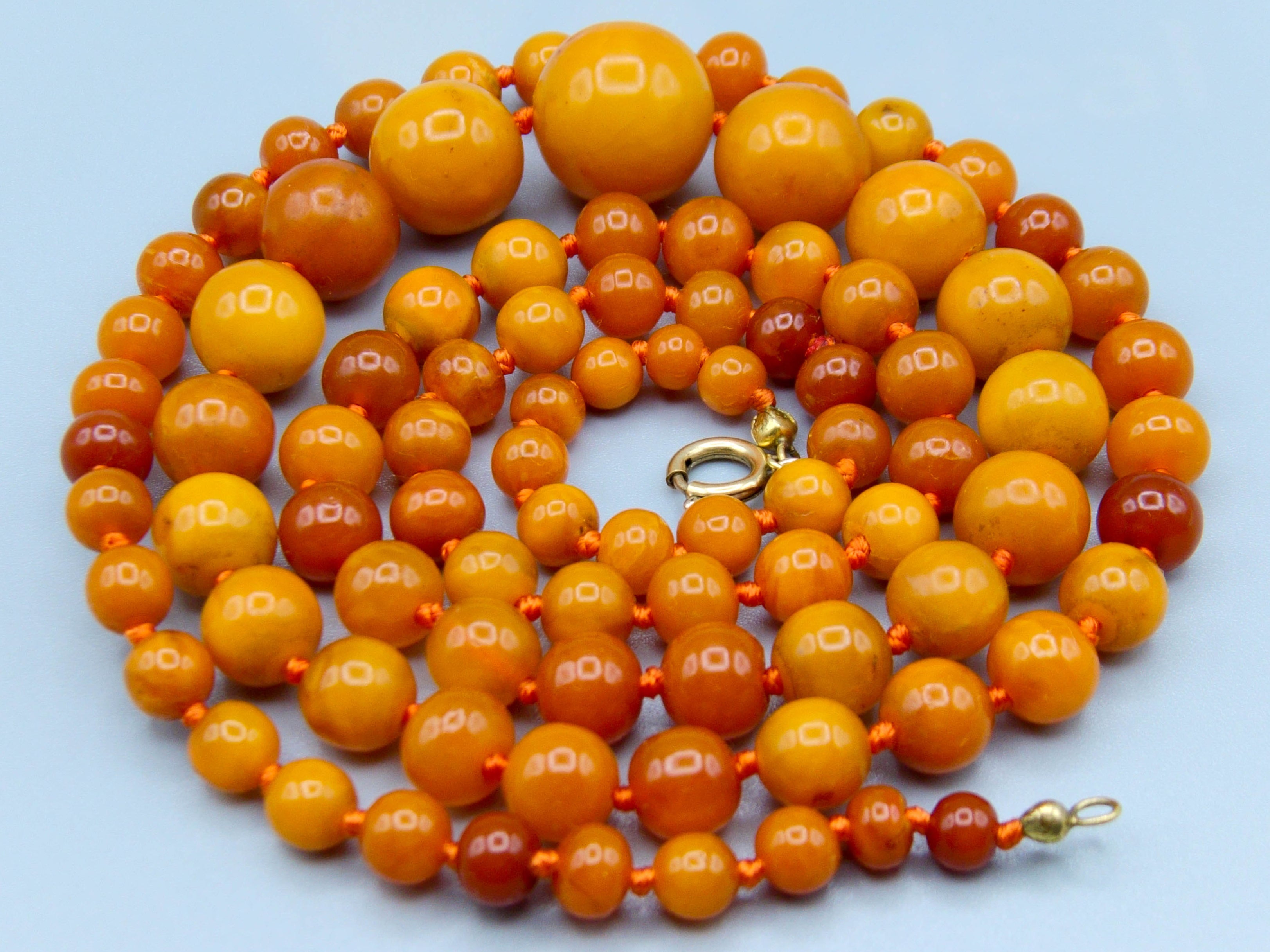 baltic amber, amber, antique, amber beads, egg Yolk, amber chain, Rosary beads, مسبحة, Masbaha, Muslim prayer beads حبيت الدورة ,العنبر الهندى