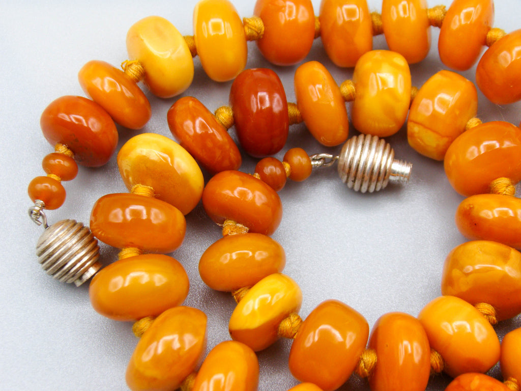 baltic amber, amber, antique, amber beads, egg Yolk, amber chain, Rosary beads, مسبحة, Masbaha, Muslim prayer beads حبيت الدورة ,العنبر الهندى