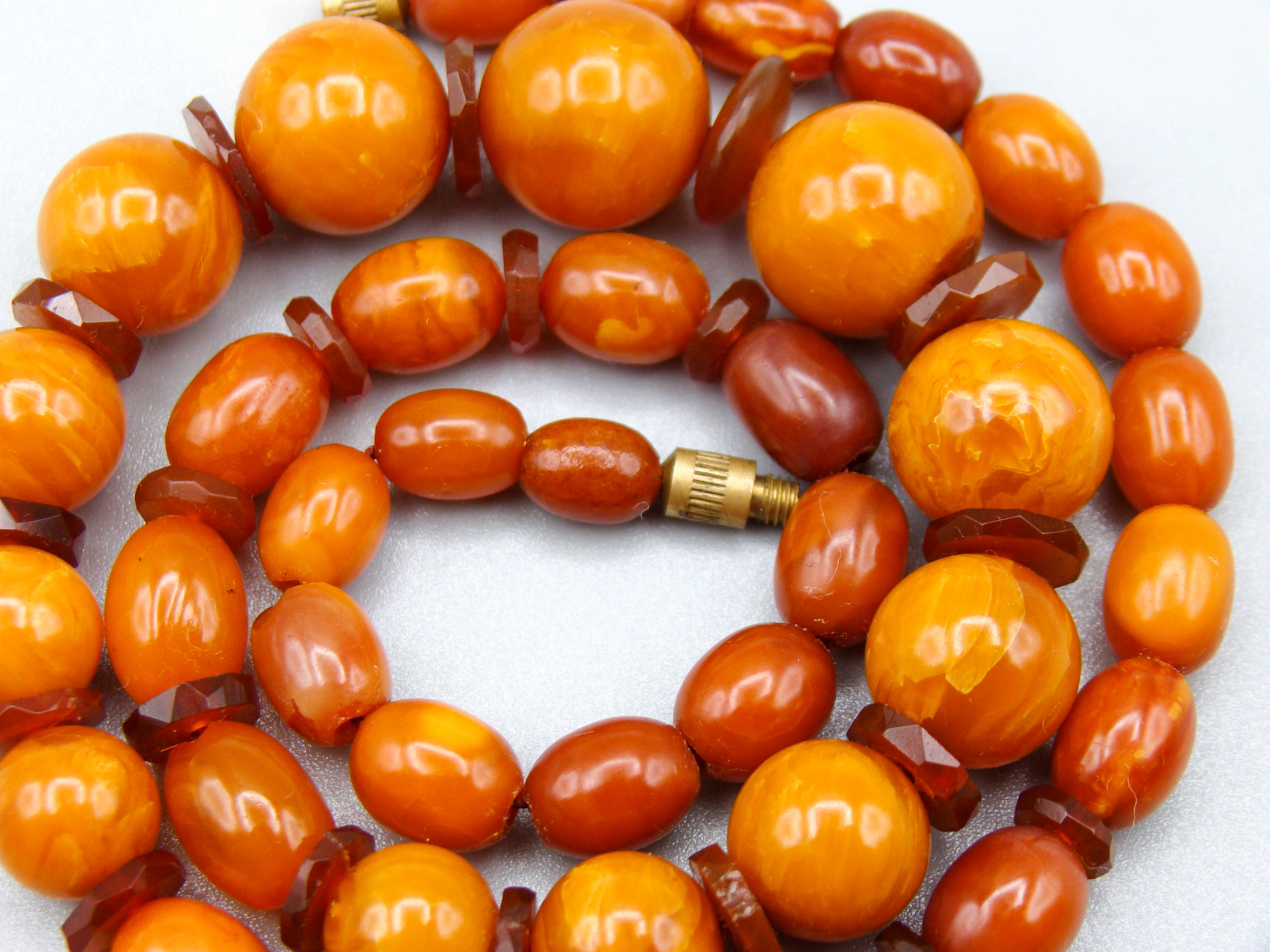 baltic amber, amber, antique, amber beads, egg Yolk, amber chain, Rosary beads, مسبحة, Masbaha, Muslim prayer beads حبيت الدورة ,العنبر الهندى