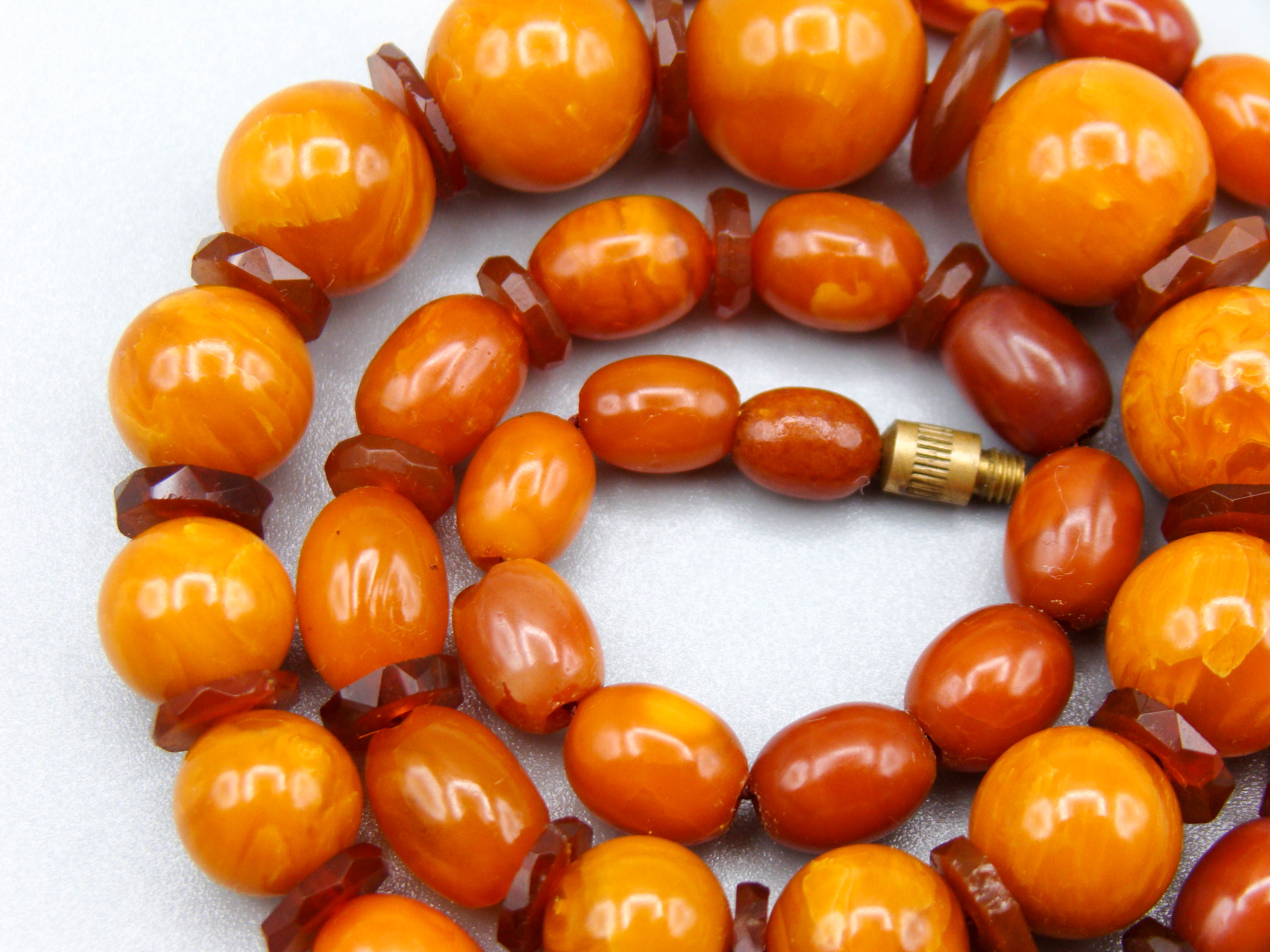 baltic amber, amber, antique, amber beads, egg Yolk, amber chain, Rosary beads, مسبحة, Masbaha, Muslim prayer beads حبيت الدورة ,العنبر الهندى