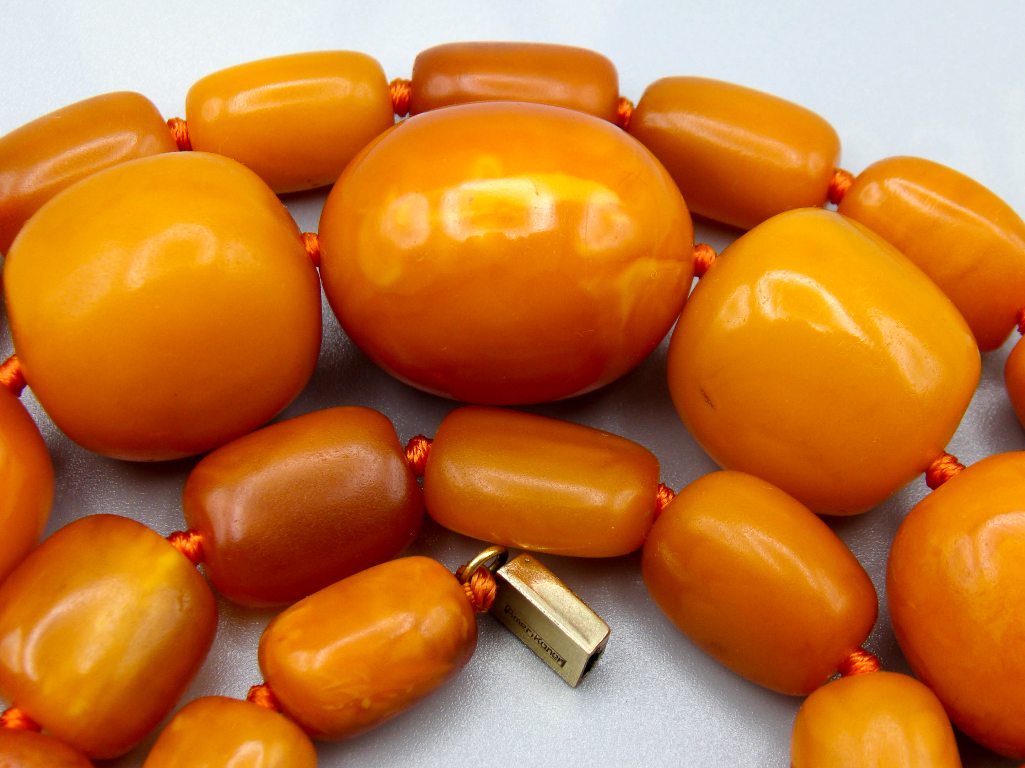 baltic amber, amber, antique, amber beads, egg Yolk, amber chain, Rosary beads, مسبحة, Masbaha, Muslim prayer beads حبيت الدورة ,العنبر الهندى