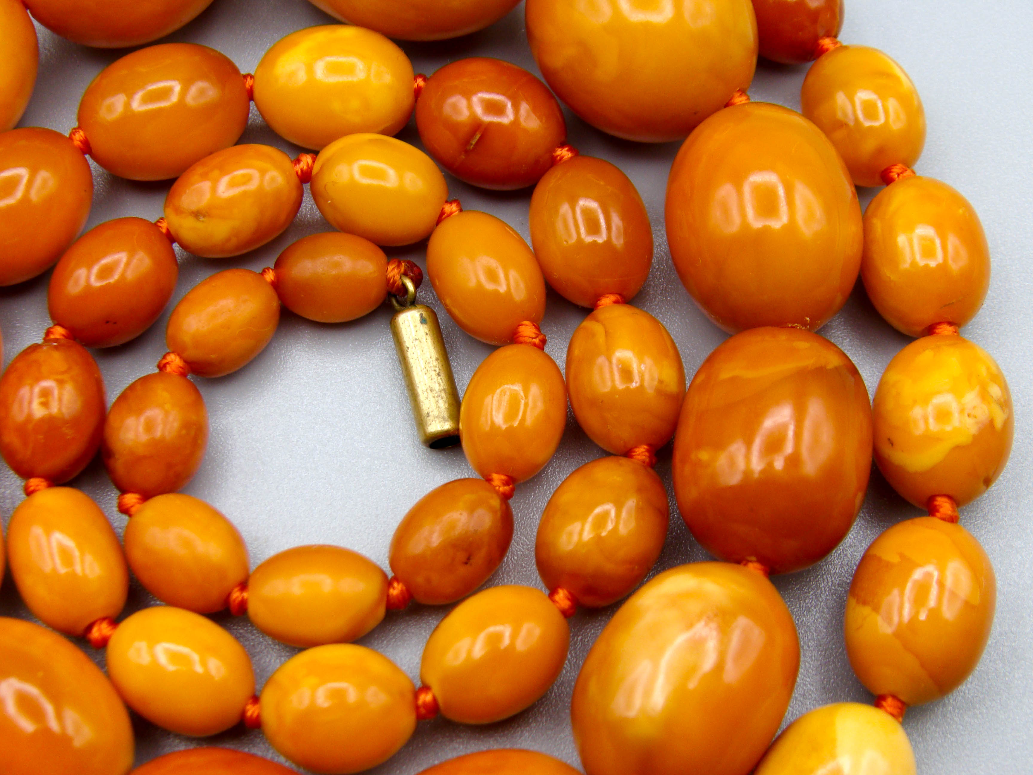 baltic amber, amber, antique, amber beads, egg Yolk, amber chain, Rosary beads, مسبحة, Masbaha, Muslim prayer beads حبيت الدورة ,العنبر الهندى