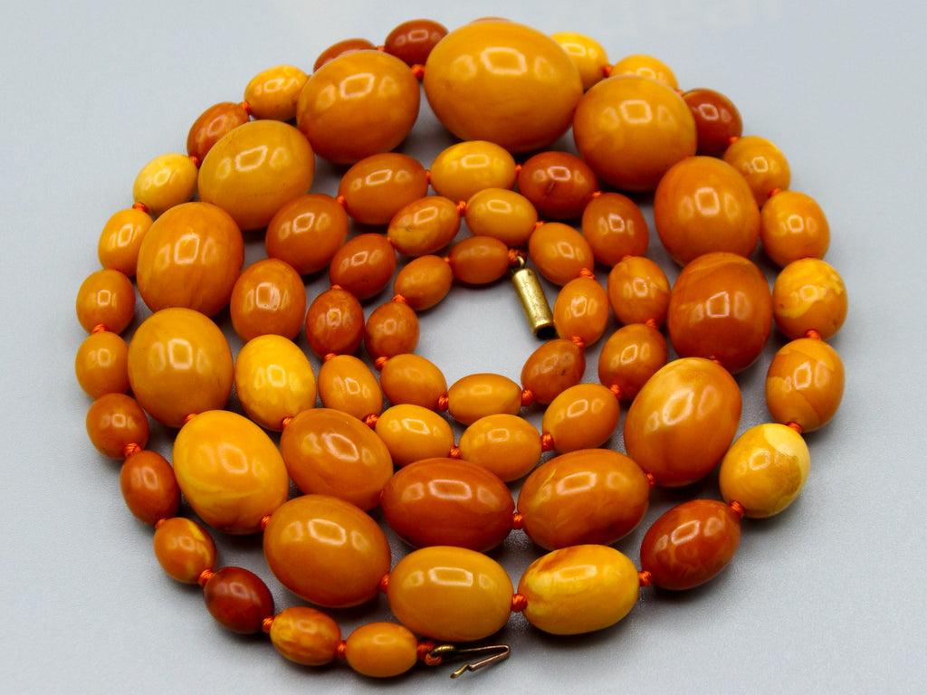 baltic amber, amber, antique, amber beads, egg Yolk, amber chain, Rosary beads, مسبحة, Masbaha, Muslim prayer beads حبيت الدورة ,العنبر الهندى
