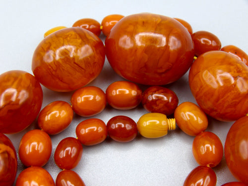 baltic amber, amber, antique, amber beads, egg Yolk, amber chain, Rosary beads, مسبحة, Masbaha, Muslim prayer beads حبيت الدورة ,العنبر الهندى