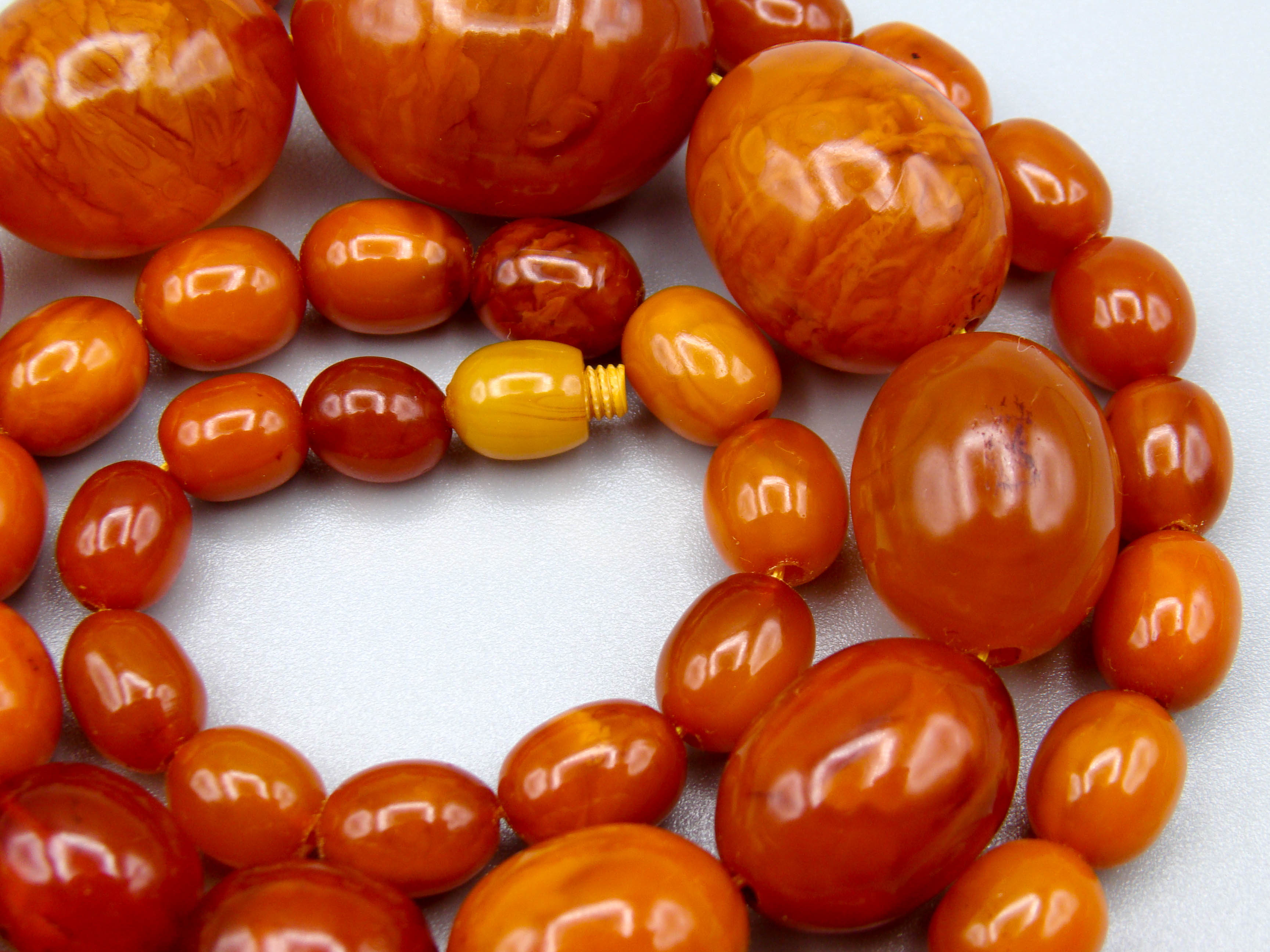 baltic amber, amber, antique, amber beads, egg Yolk, amber chain, Rosary beads, مسبحة, Masbaha, Muslim prayer beads حبيت الدورة ,العنبر الهندى