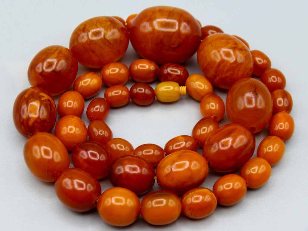 baltic amber, amber, antique, amber beads, egg Yolk, amber chain, Rosary beads, مسبحة, Masbaha, Muslim prayer beads حبيت الدورة ,العنبر الهندى