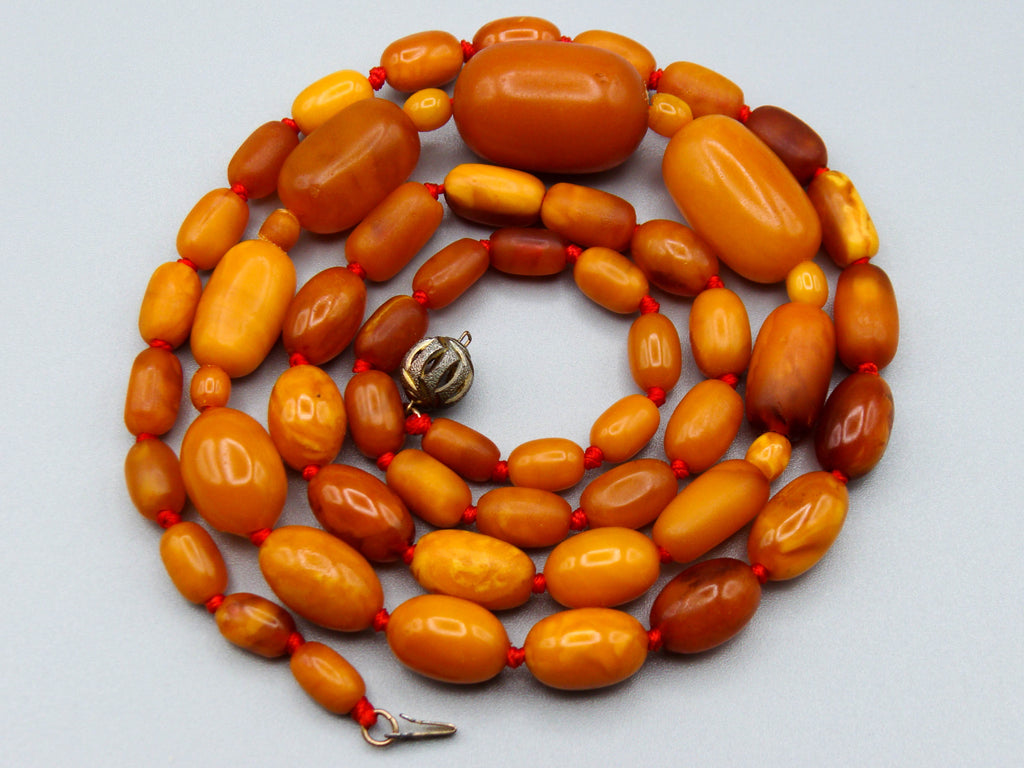 baltic amber, amber, antique, amber beads, egg Yolk, amber chain, Rosary beads, مسبحة, Masbaha, Muslim prayer beads حبيت الدورة ,العنبر الهندى