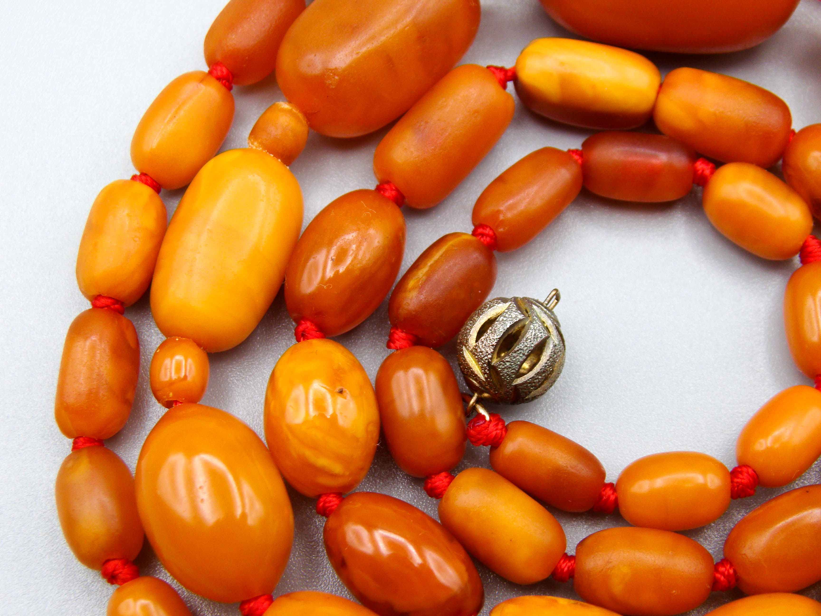 baltic amber, amber, antique, amber beads, egg Yolk, amber chain, Rosary beads, مسبحة, Masbaha, Muslim prayer beads حبيت الدورة ,العنبر الهندى