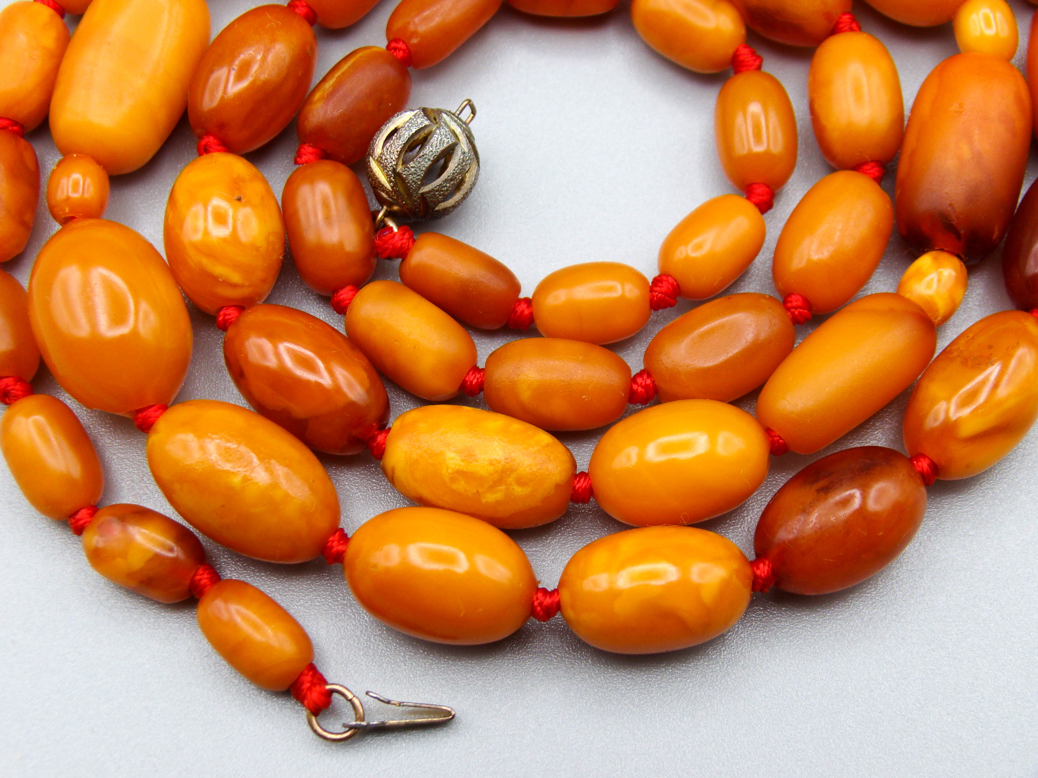 baltic amber, amber, antique, amber beads, egg Yolk, amber chain, Rosary beads, مسبحة, Masbaha, Muslim prayer beads حبيت الدورة ,العنبر الهندى