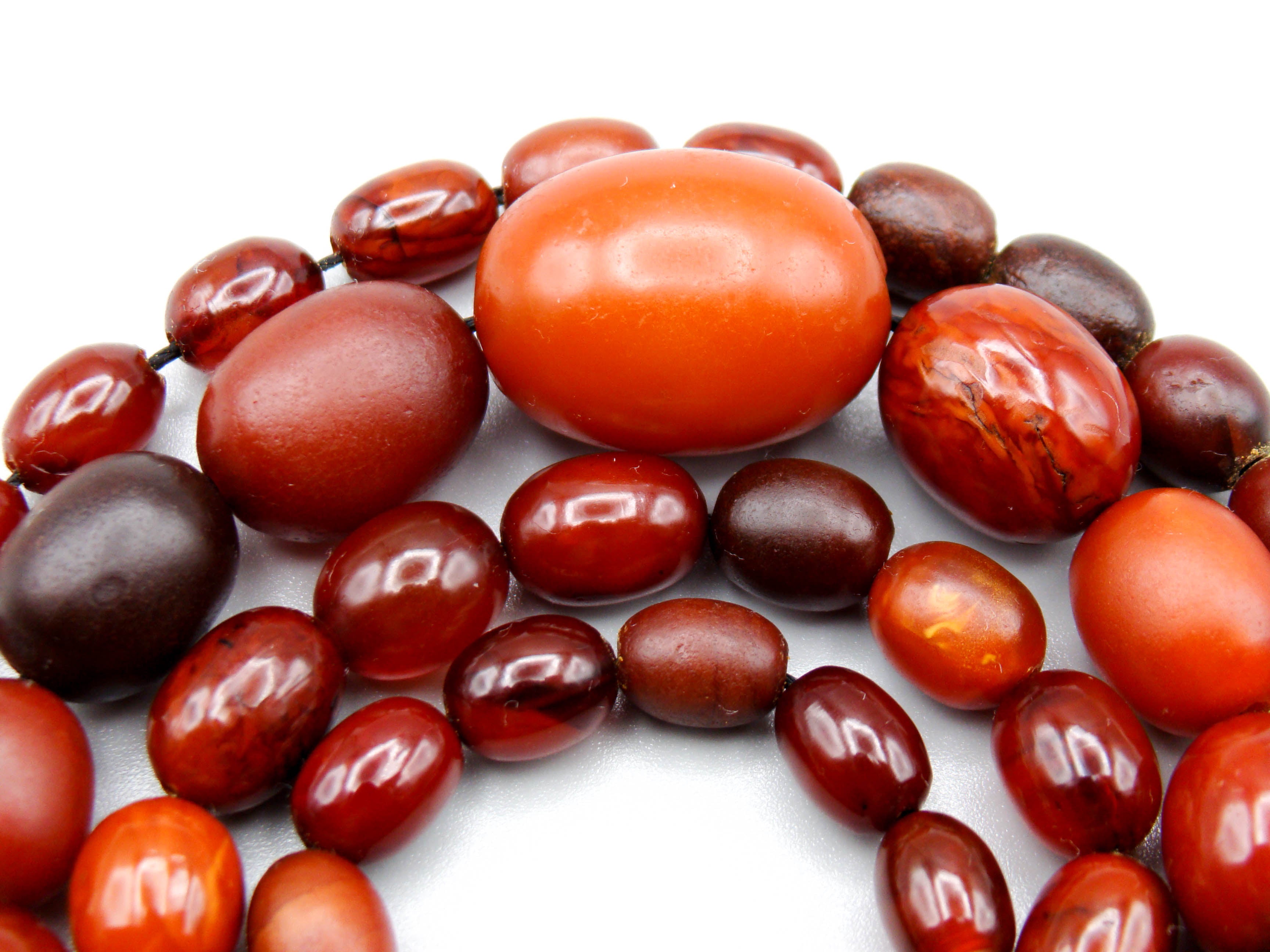 baltic amber, amber, antique, amber beads, egg Yolk, amber chain, Rosary beads, مسبحة, Masbaha, Muslim prayer beads حبيت الدورة ,العنبر الهندى