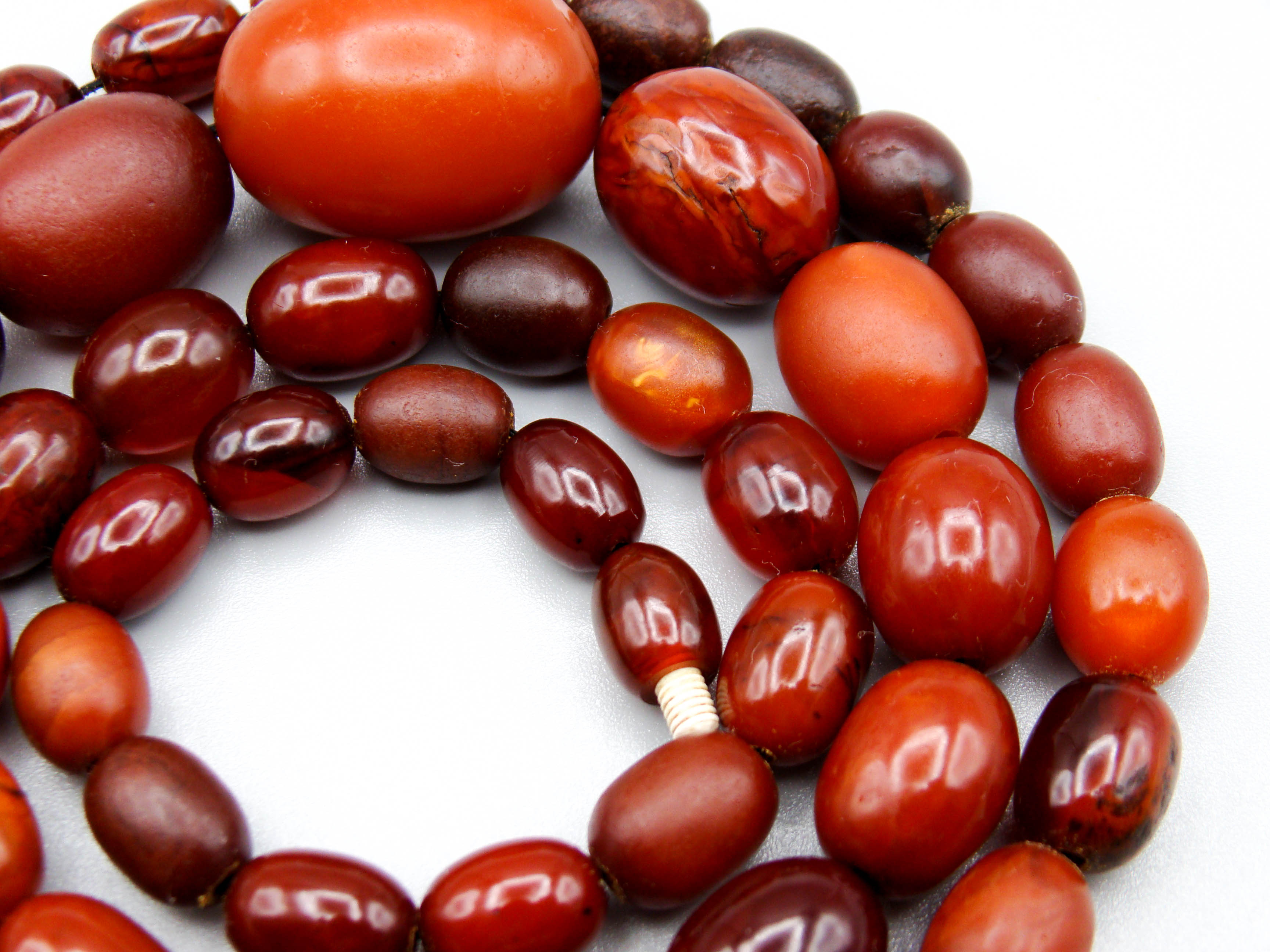 baltic amber, amber, antique, amber beads, egg Yolk, amber chain, Rosary beads, مسبحة, Masbaha, Muslim prayer beads حبيت الدورة ,العنبر الهندى