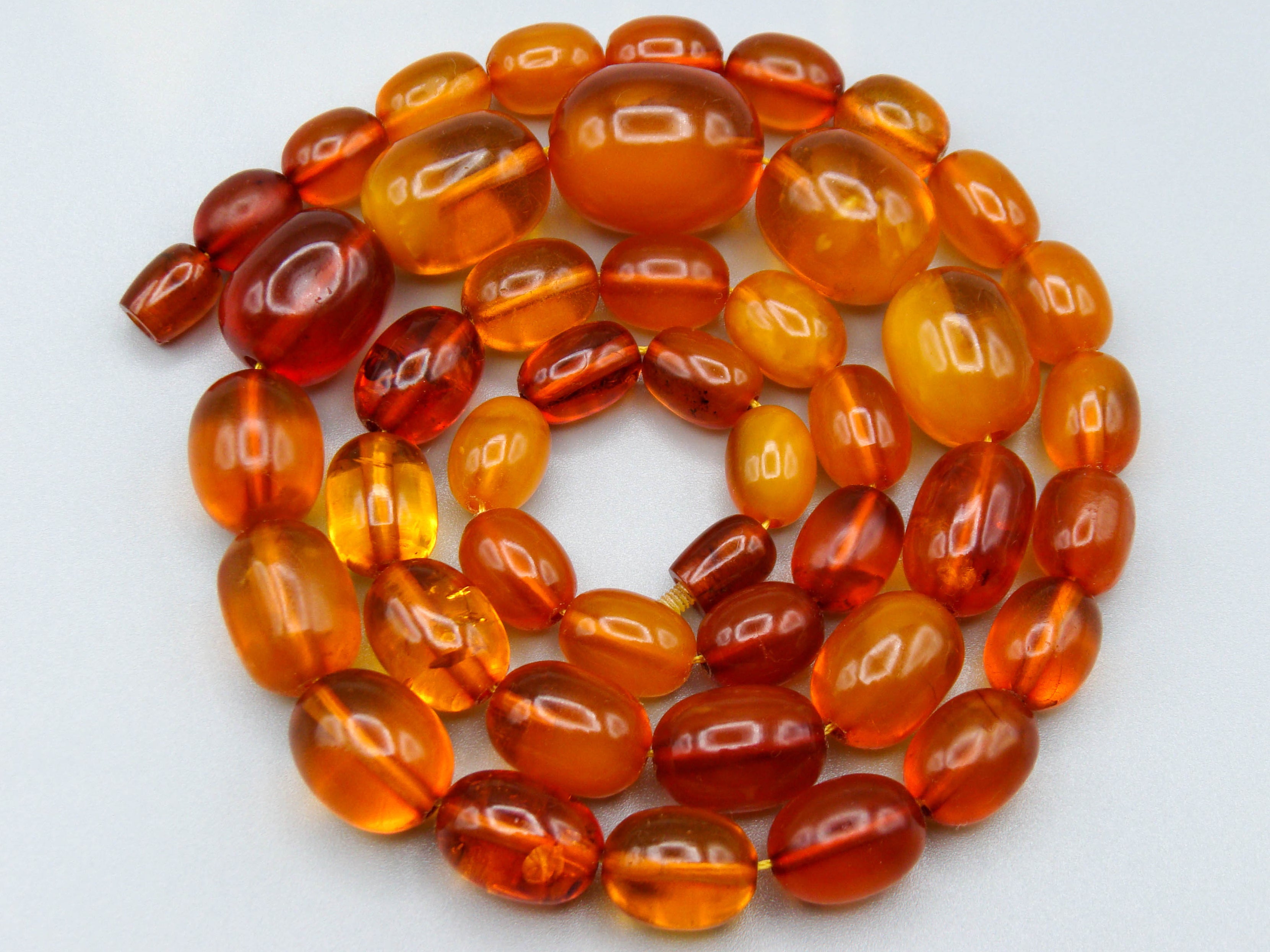 baltic amber, amber, antique, amber beads, egg Yolk, amber chain, Rosary beads, مسبحة, Masbaha, Muslim prayer beads حبيت الدورة ,العنبر الهندى