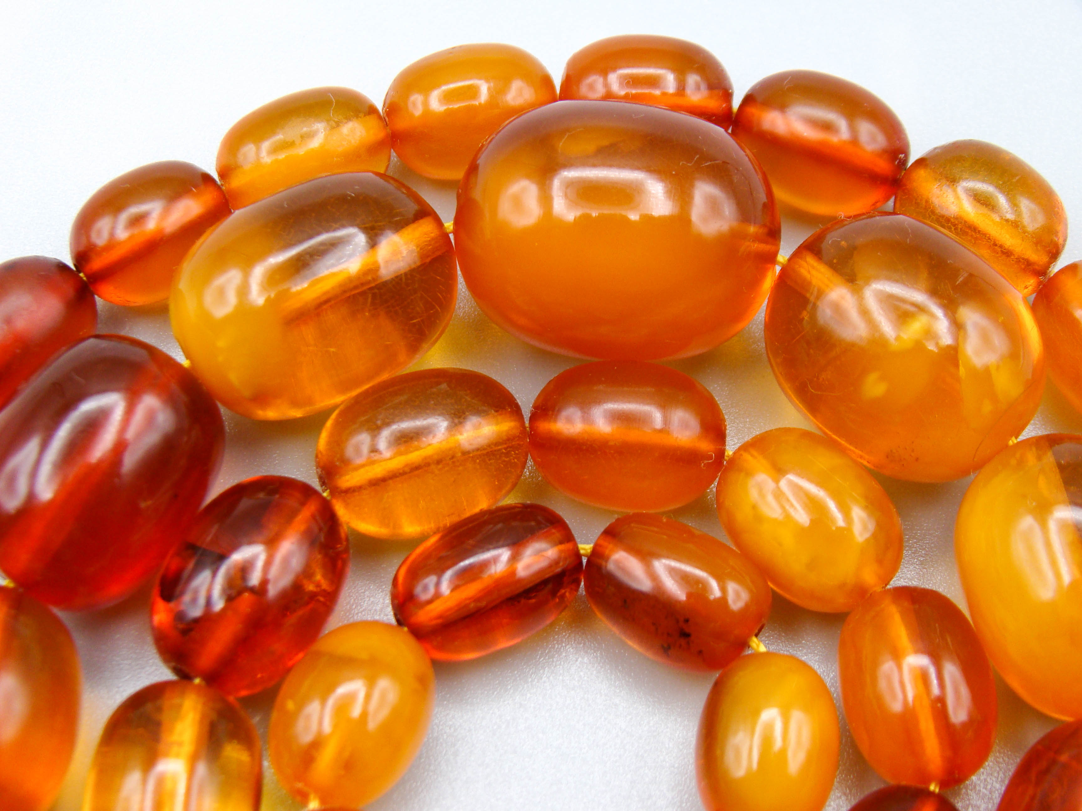 baltic amber, amber, antique, amber beads, egg Yolk, amber chain, Rosary beads, مسبحة, Masbaha, Muslim prayer beads حبيت الدورة ,العنبر الهندى