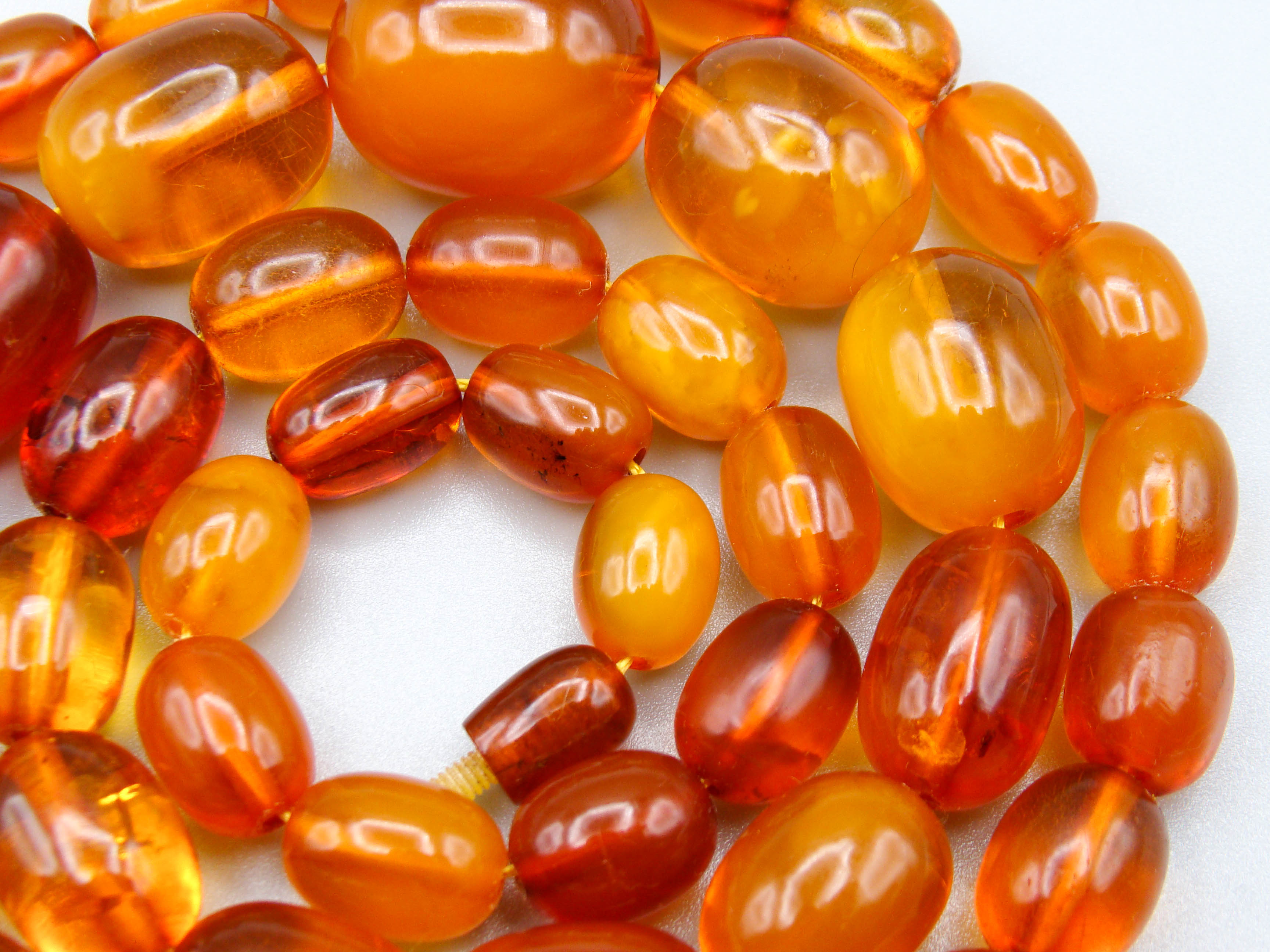 baltic amber, amber, antique, amber beads, egg Yolk, amber chain, Rosary beads, مسبحة, Masbaha, Muslim prayer beads حبيت الدورة ,العنبر الهندى
