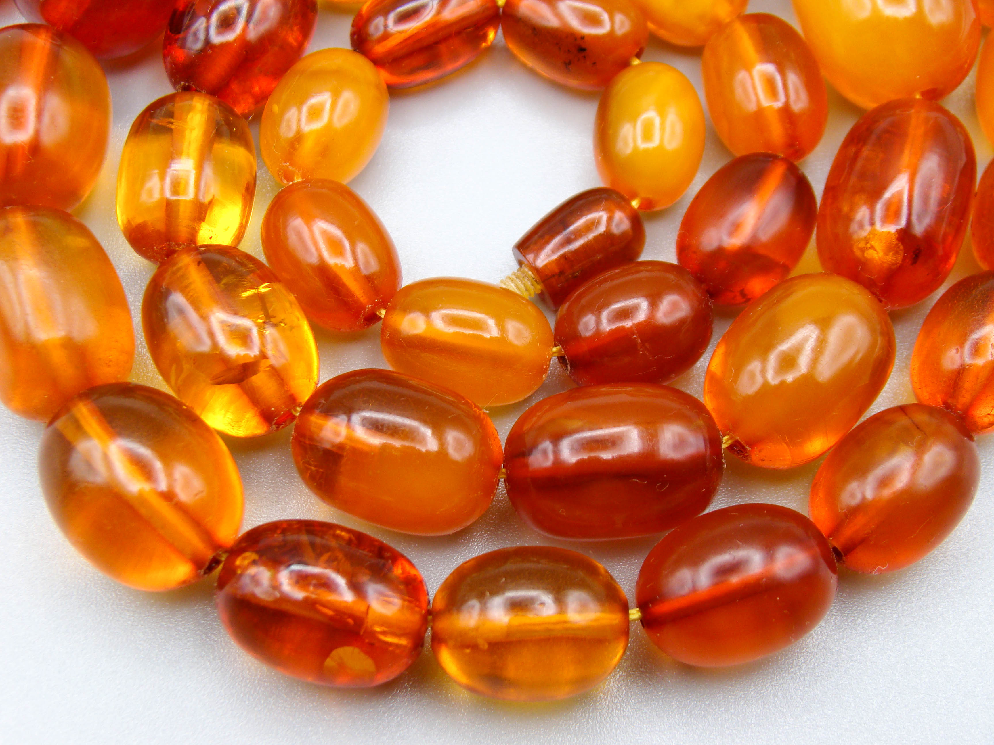 baltic amber, amber, antique, amber beads, egg Yolk, amber chain, Rosary beads, مسبحة, Masbaha, Muslim prayer beads حبيت الدورة ,العنبر الهندى