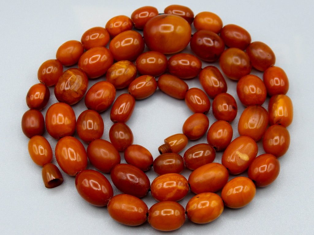 baltic amber, amber, antique, amber beads, egg Yolk, amber chain, Rosary beads, مسبحة, Masbaha, Muslim prayer beads حبيت الدورة ,العنبر الهندى