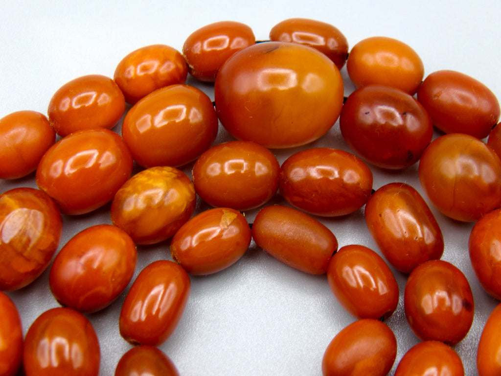 baltic amber, amber, antique, amber beads, egg Yolk, amber chain, Rosary beads, مسبحة, Masbaha, Muslim prayer beads حبيت الدورة ,العنبر الهندى