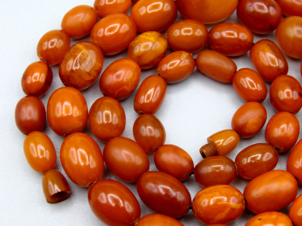 baltic amber, amber, antique, amber beads, egg Yolk, amber chain, Rosary beads, مسبحة, Masbaha, Muslim prayer beads حبيت الدورة ,العنبر الهندى