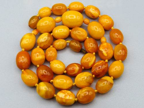 baltic amber, amber, antique, amber beads, egg Yolk, amber chain, Rosary beads, مسبحة, Masbaha, Muslim prayer beads حبيت الدورة ,العنبر الهندى